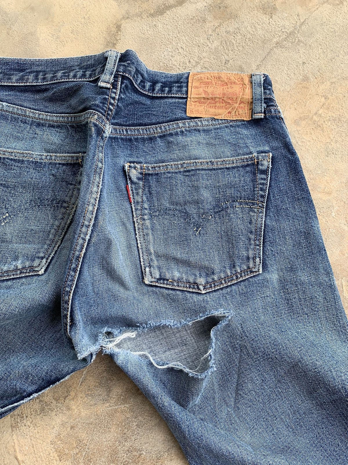 Levi's Vintage Levis Big E 501XX Selvedge Distressed Denim Size US 30 / EU 46 - 20 Thumbnail