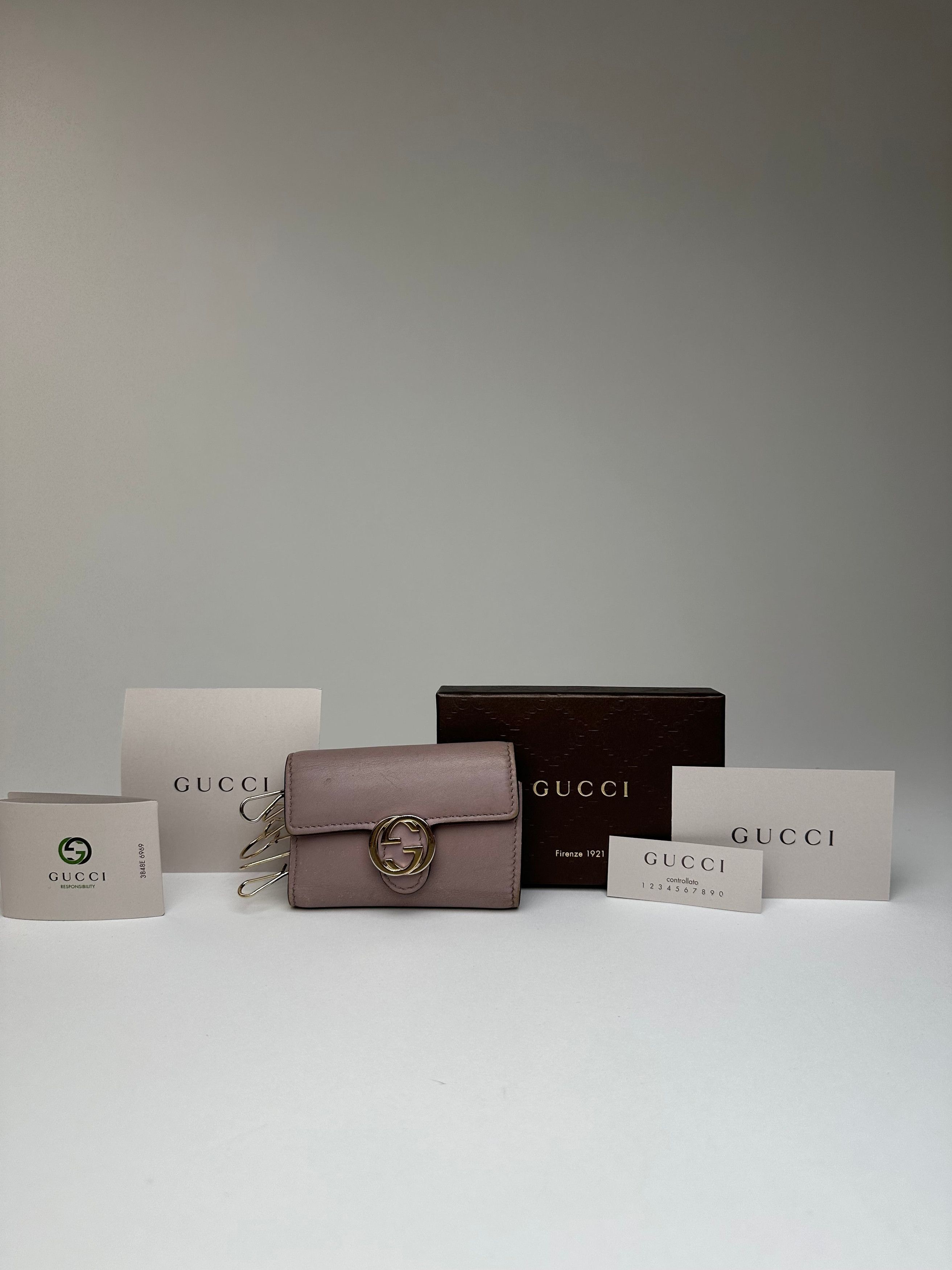 Gucci Vintage Marmont Leather Key / Card Holder Purple Size ONE SIZE - 1 Thumbnail