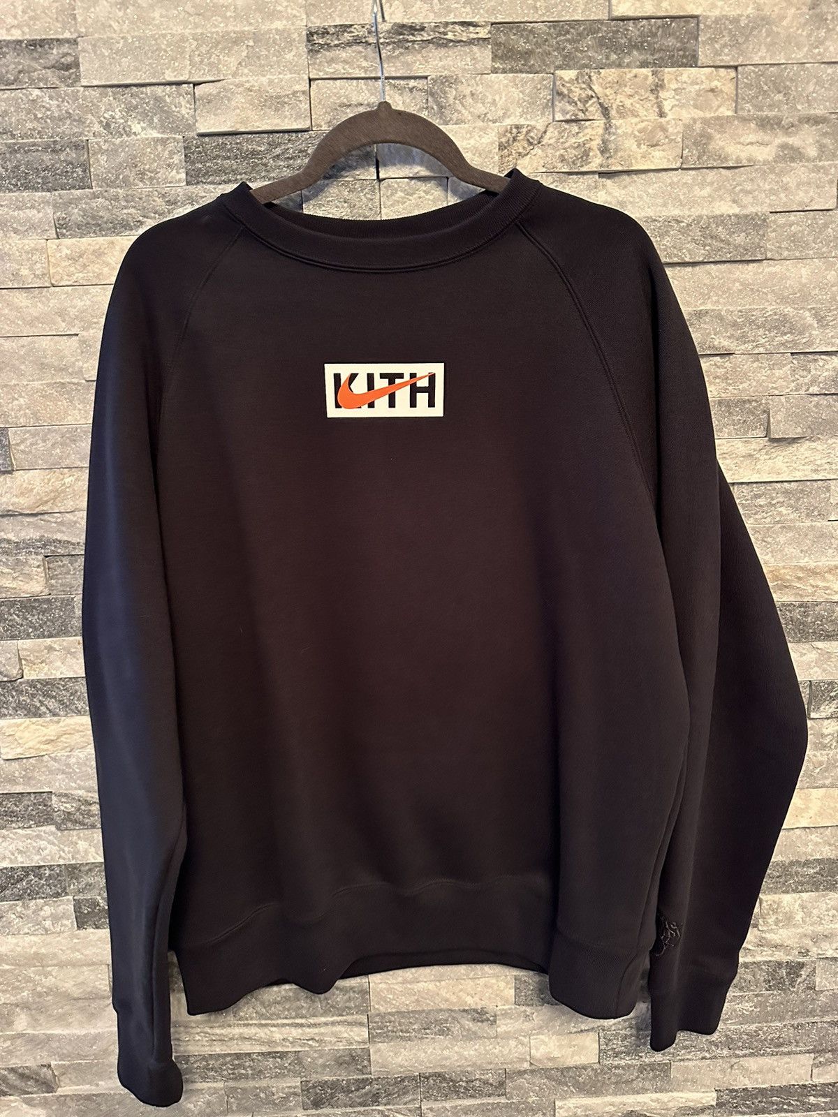 kith nike new york knicks crewneck sサイズ
