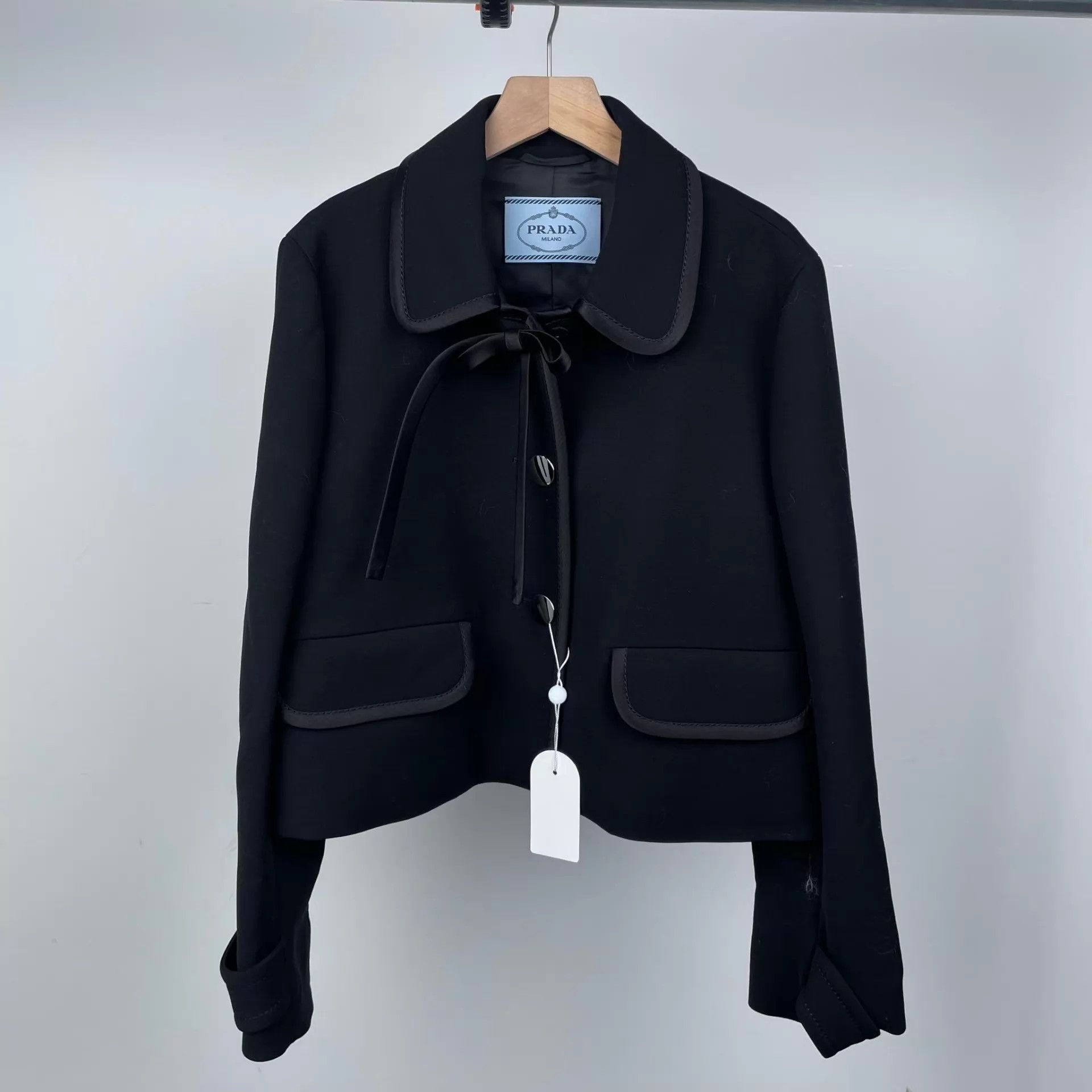 Prada Prada Wool Coat Black 44 260421WQQHF32 Size US S / EU 44-46 / 1 - 1 Thumbnail