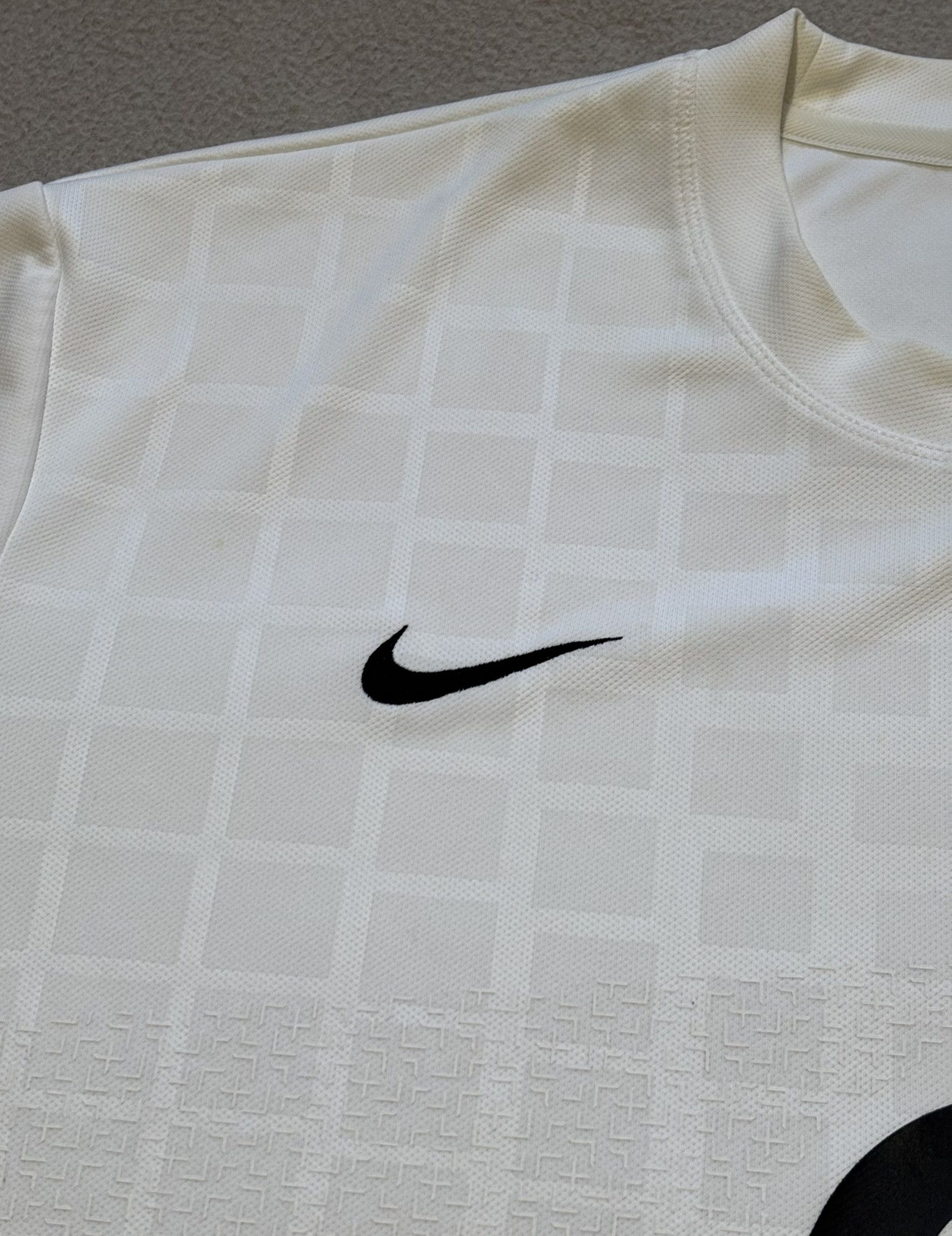 Nike England Rugby 2011/2012 Nike T-shirt size XXL Size US XXL / EU 58 / 5 - 7 Thumbnail