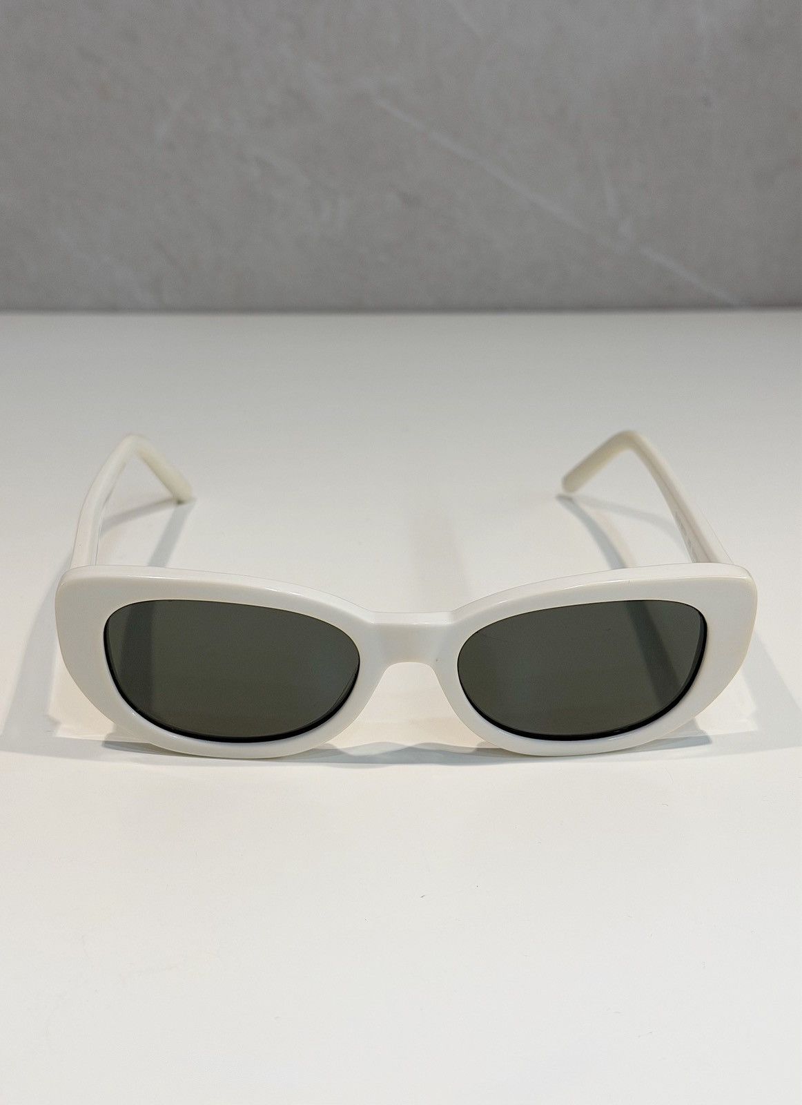 カ*ズ様 SAINT LAURENT SURF サングラス ホワイト Saint Laurent Paris SL 98 Surf Sunglasses - Kurt Cobain Style