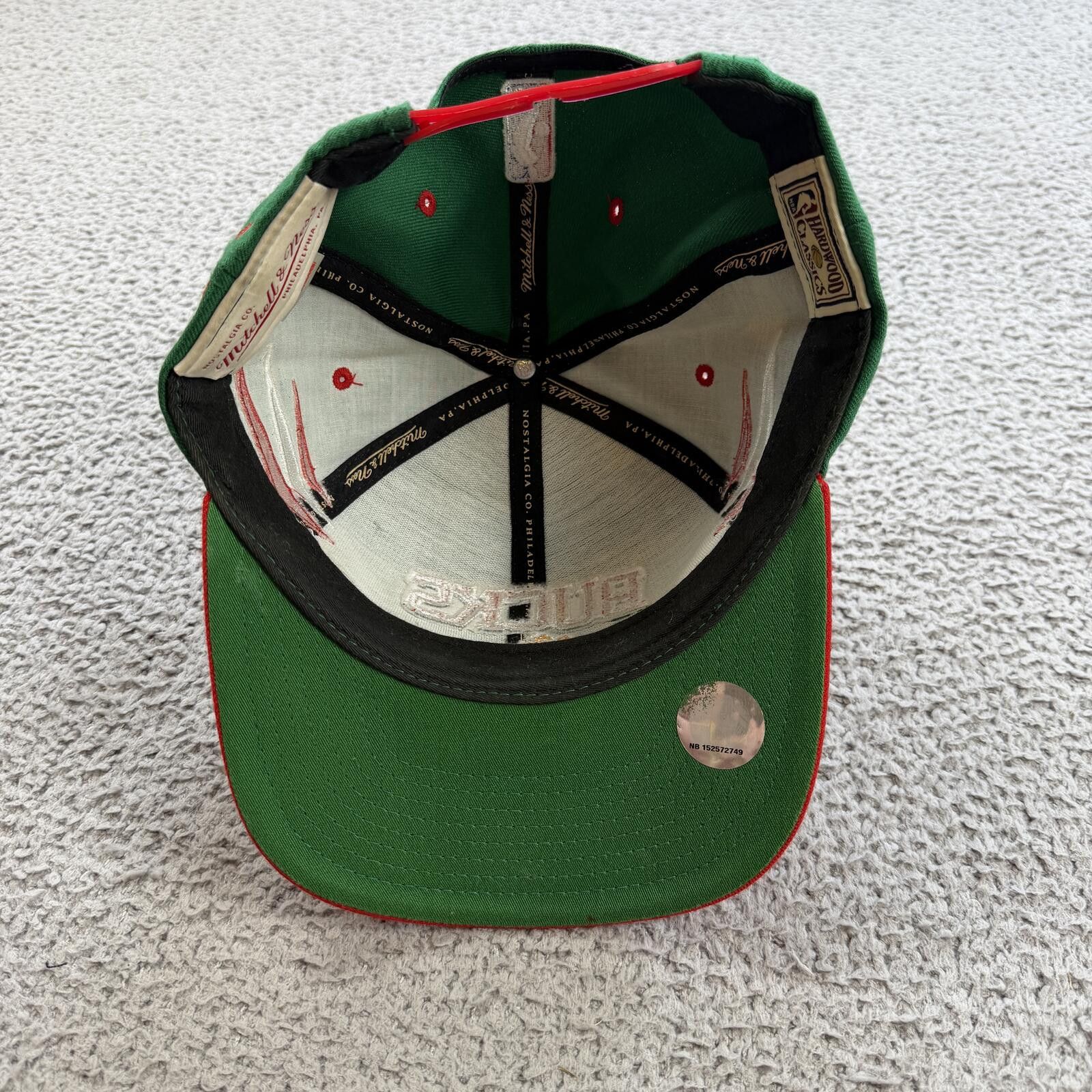 Mitchell & Ness Milwaukee Bucks Mitchell & Ness Hardwood Snapback Hat Cap Size ONE SIZE - 6 Thumbnail