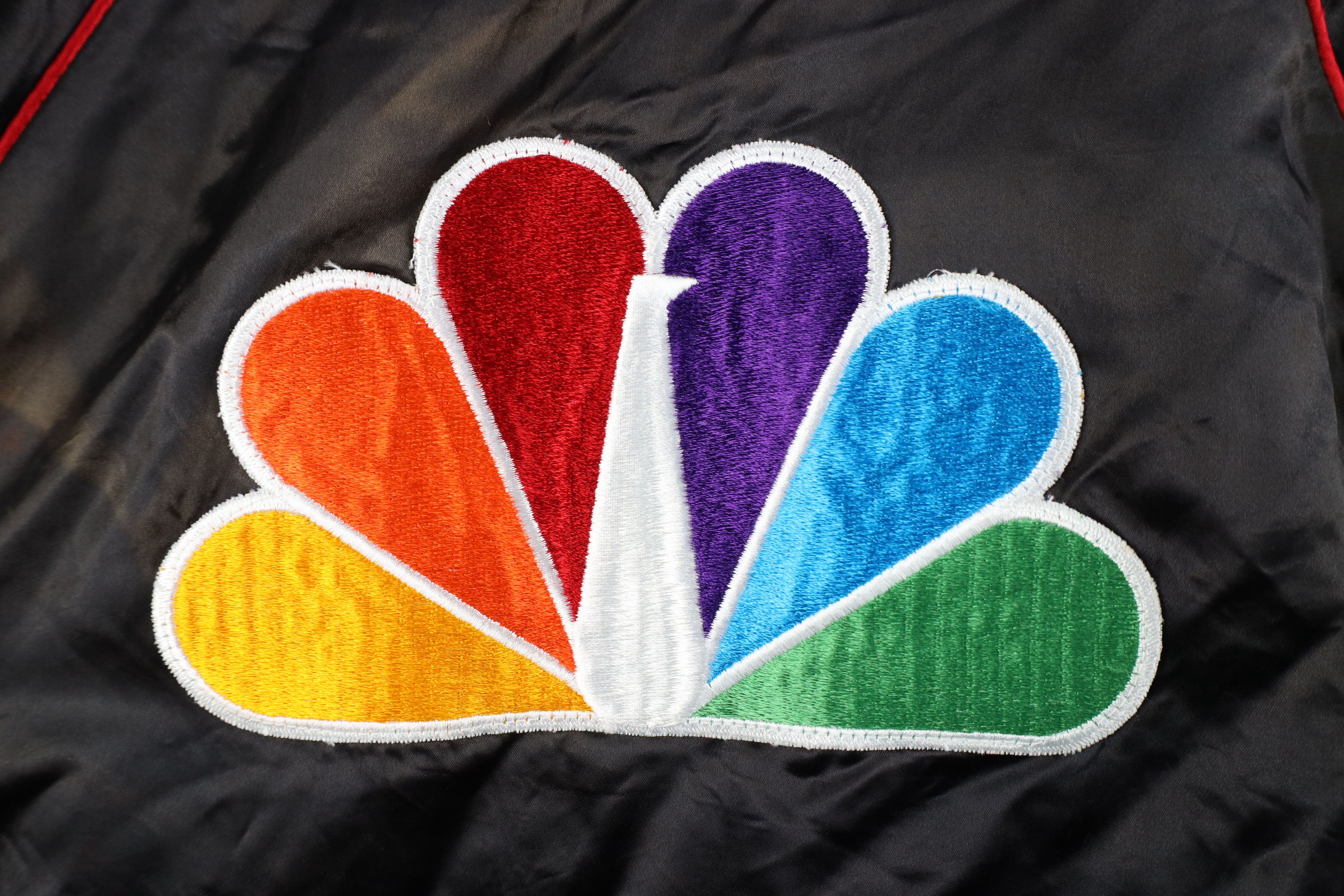 Vintage Vintage 70s 80s NBC Peacock TV Satin Bomber Jacket Black USA Size US L / EU 52-54 / 3 - 12 Thumbnail