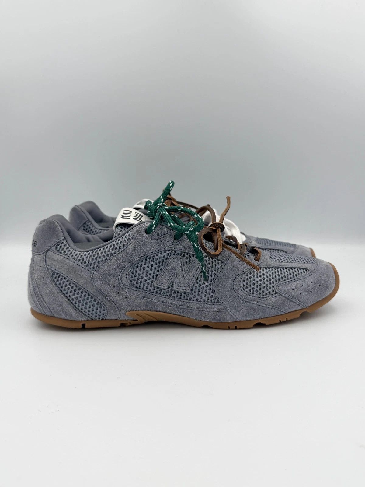 Miu Miu × New Balance Miu Miu x New Balance 530 Grey Suede Size US 9 / EU 42 - 2 Thumbnail