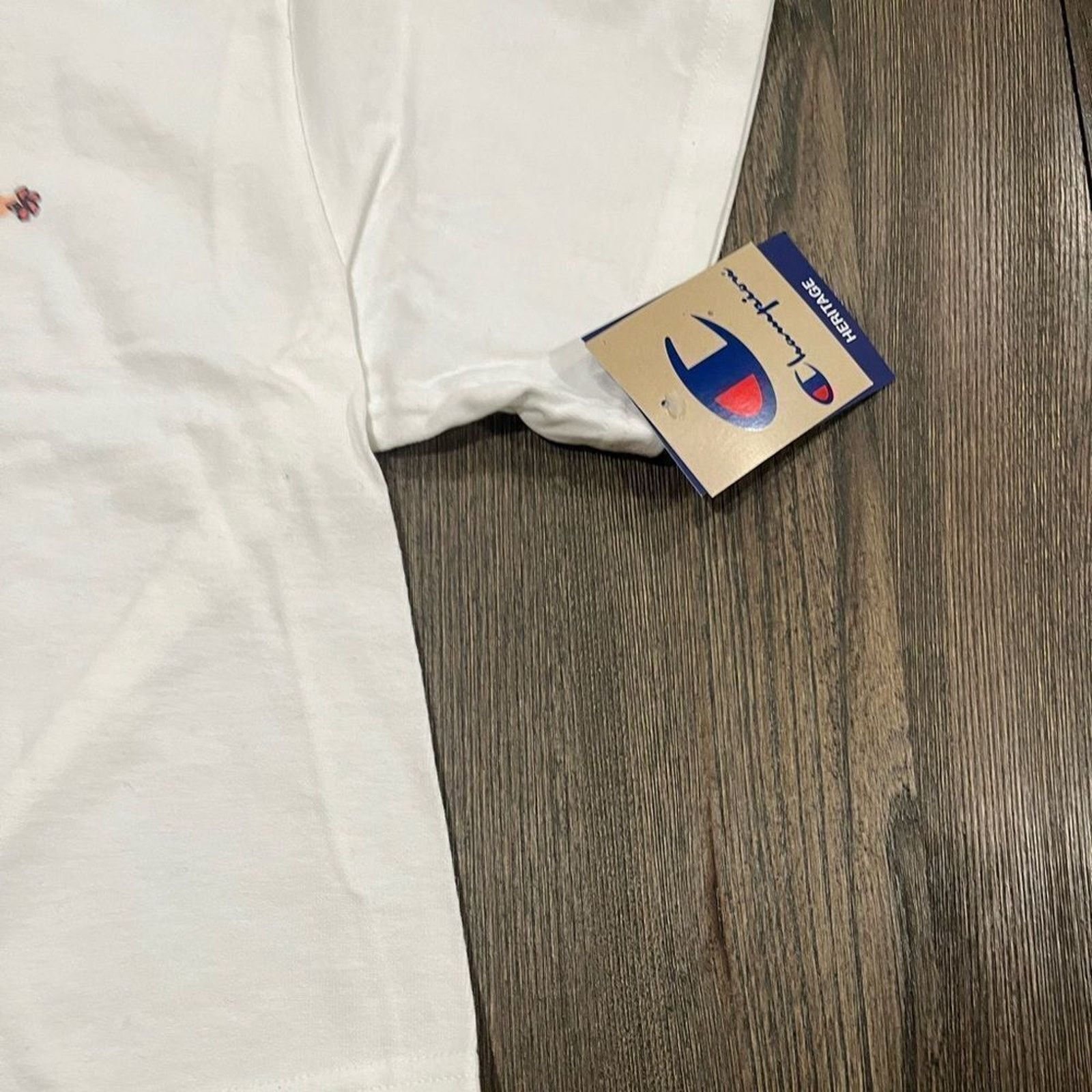 Champion NWT Champion White Floral Graphic Crop Top - Size M Size M / US 6-8 / IT 42-44 - 3 Thumbnail