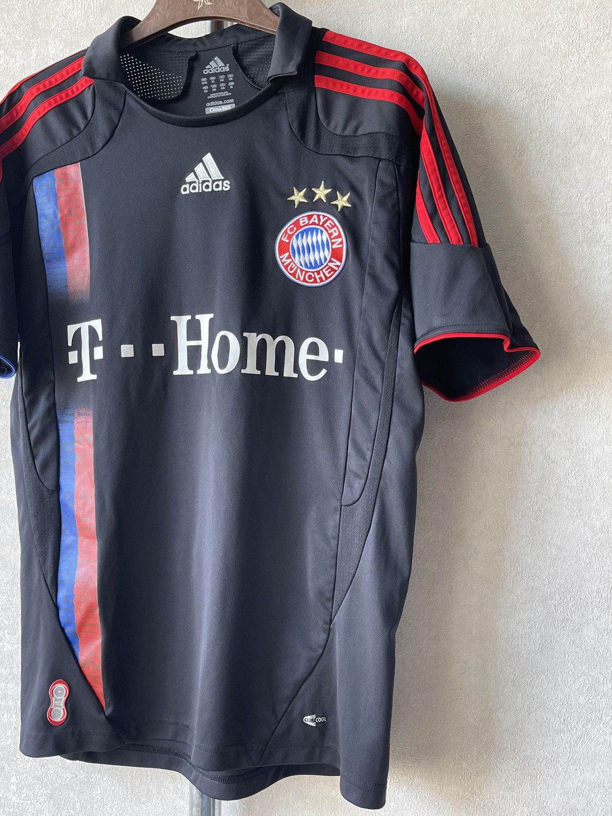 Adidas Vintage Adidas Bayern Munched 2007 Soccer Jersey Ribery #7 Size US M / EU 48-50 / 2 - 2 Thumbnail