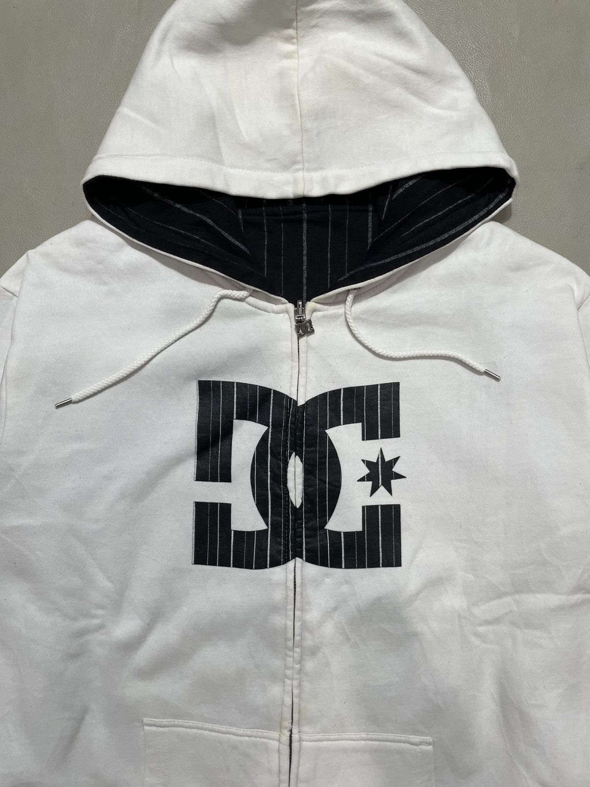 DC RARE Vintage DC Big Logo Hoodie Reversible Size US XL / EU 56 / 4 - 3 Thumbnail