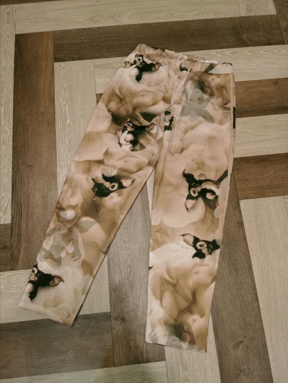Japanese Brand MILKBOY JAPAN X GREMLINS WARNER BROS SWEATPANTS Size US 31 - 2 Thumbnail