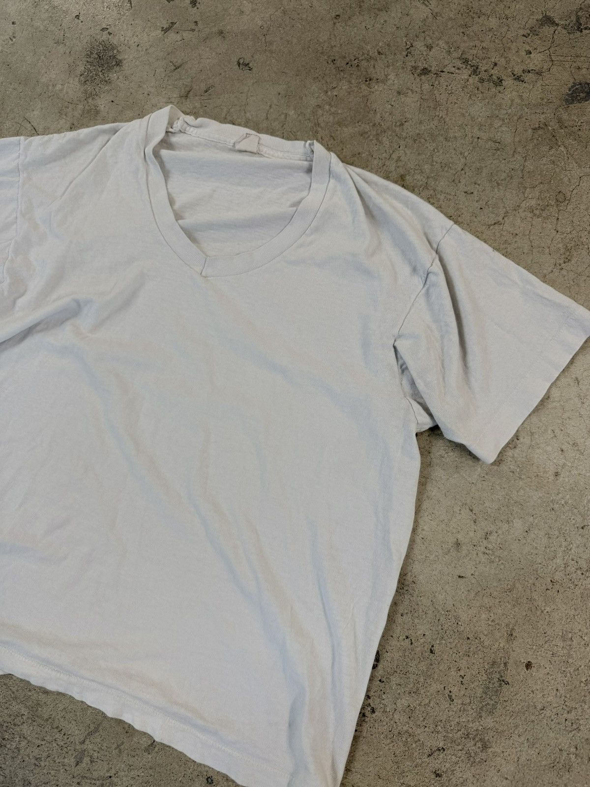Vintage Vintage Trashed White T-Shirt Size US M / EU 48-50 / 2 - 3 Thumbnail