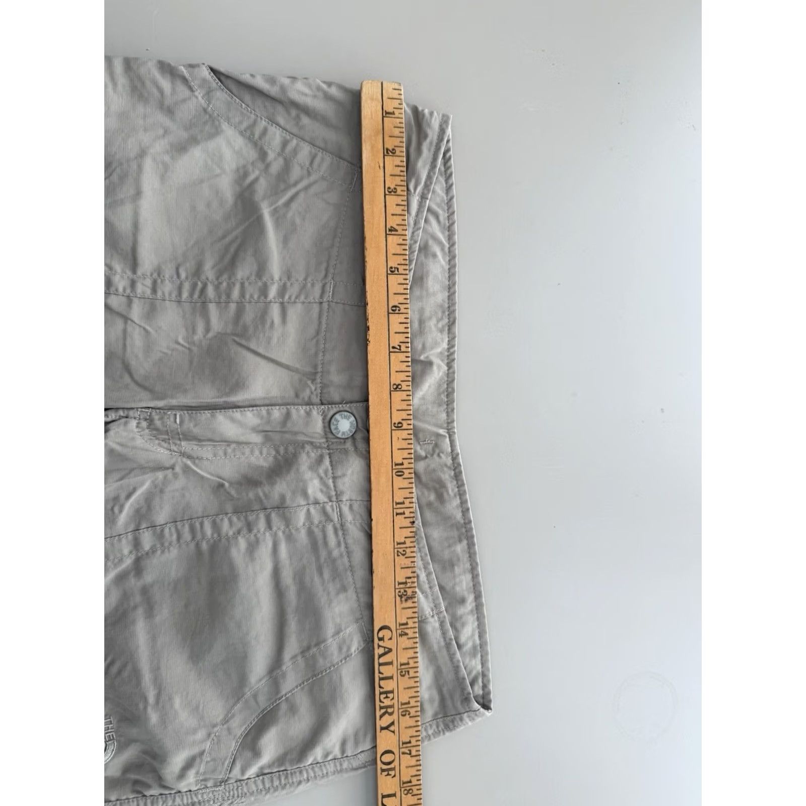 The North Face The North Face Women's Khaki Capri Pants Size 8 Nylon Outdoor Camp Walk Size 30" / US 8 / IT 44 - 7 Thumbnail