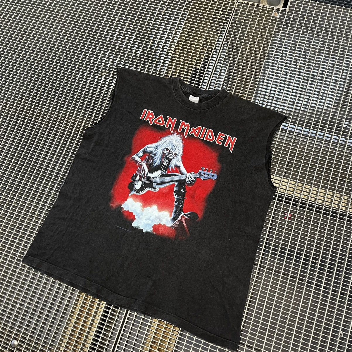 Iron Maiden 1993 Iron Maiden Vintage Sleeveless Tank Top T-shirt Rare Size US XL / EU 56 / 4 - 1 Thumbnail