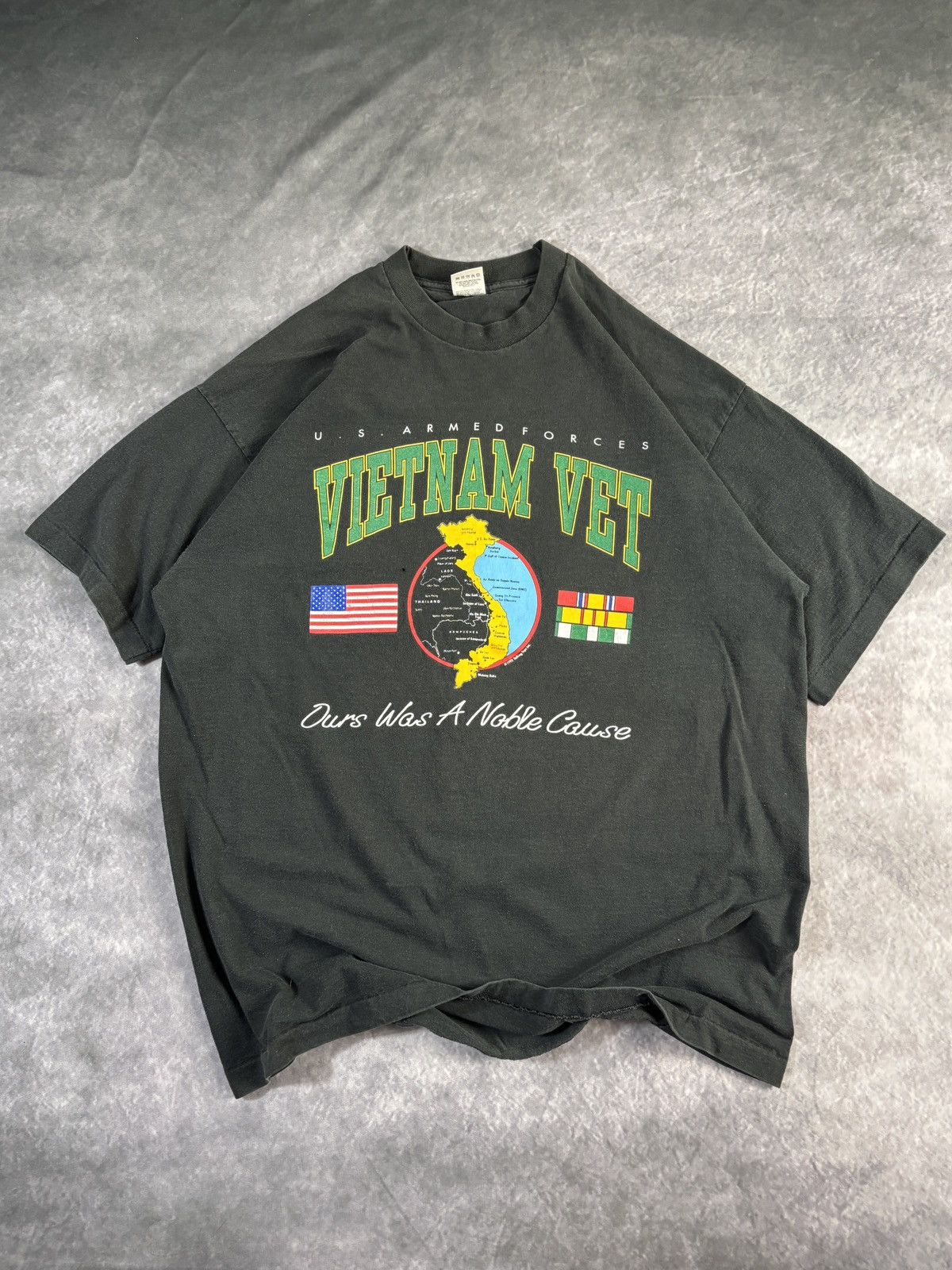 Vintage 1990s Vintage Vietnam Veteran Tee U.S. Military Army Flags Size US XXL / EU 58 / 5 - 2 Thumbnail