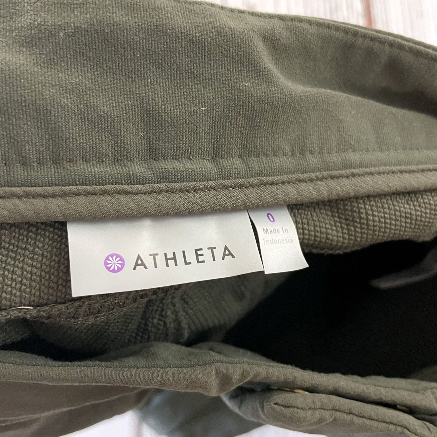 Athleta Athleta Nylon Hiking Pants Women's 0 Green Outdoor Casual Athletic Nylon Pants Women 0 Green Size 25" / US 0 / IT 36 - 2 Thumbnail