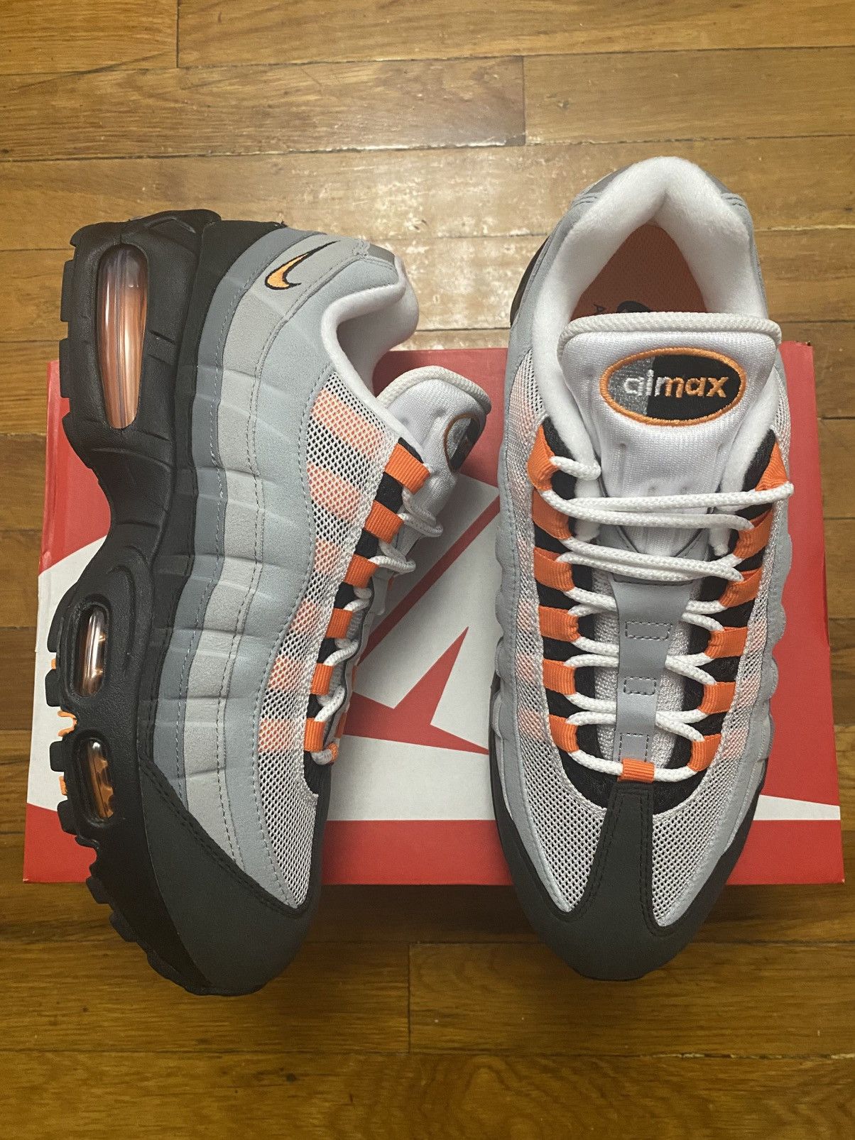 Size Nike Air Max 95 OG White Bright Mandarin Men's