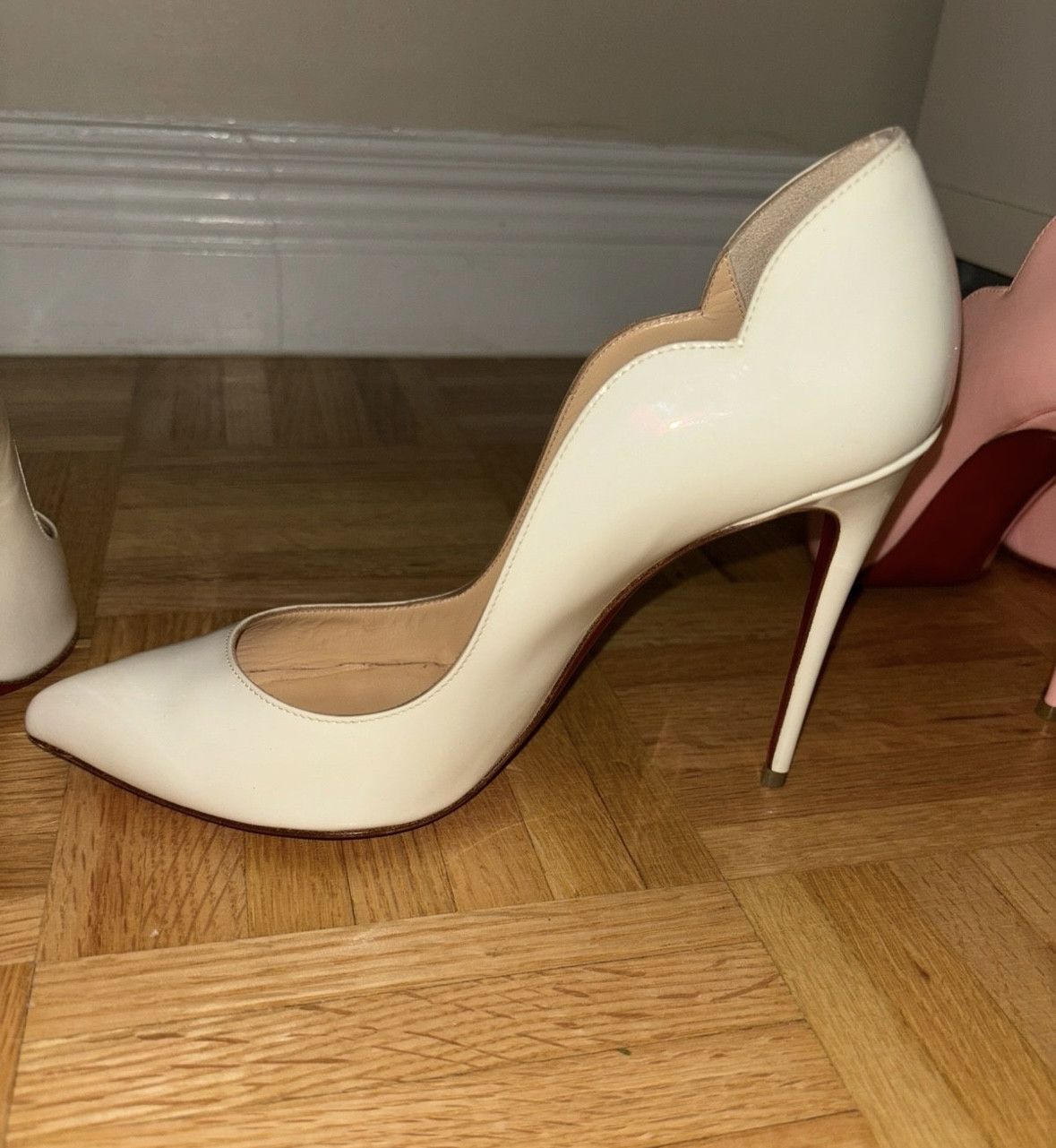 Christian Louboutin Authentic Christian Louboutin Hot Chick pumps 36.5 100mm Size US 6.5 / IT 36.5 - 3 Thumbnail