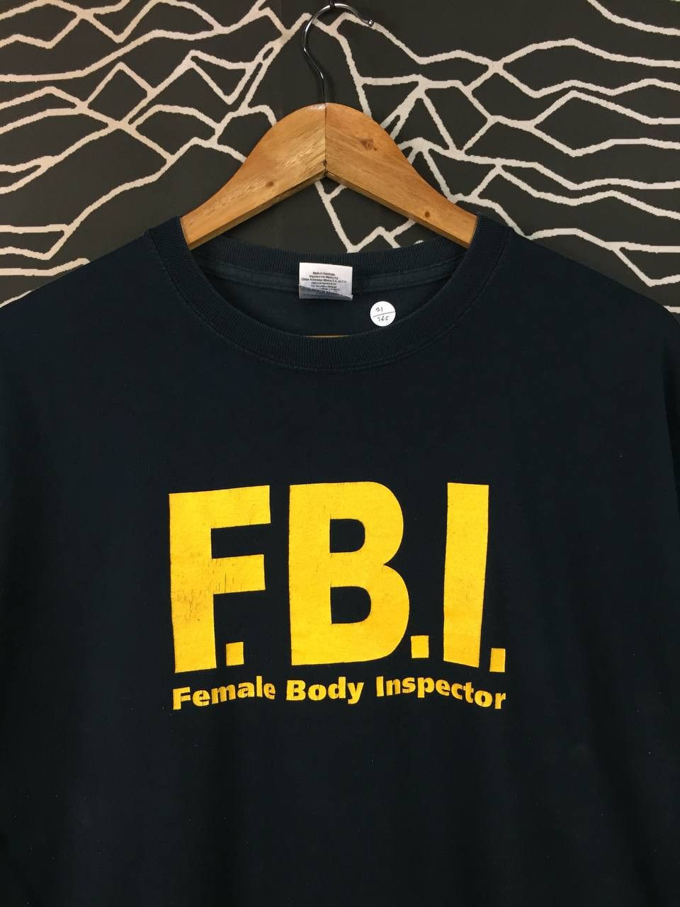 Vintage Vtg FBI Female Body Inspector Parody Tee Size US M / EU 48-50 / 2 - 3 Thumbnail