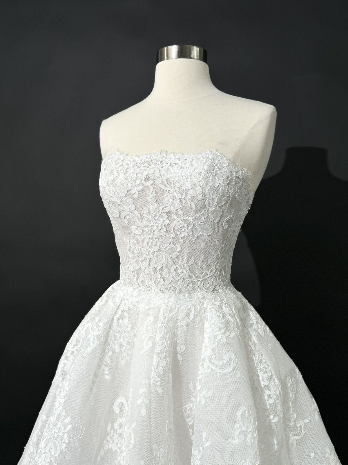 Other Preloved US 2 Anna Augusta French corded lace Bridal Gown Size XS / US 0-2 / IT 36-38 - 3 Thumbnail