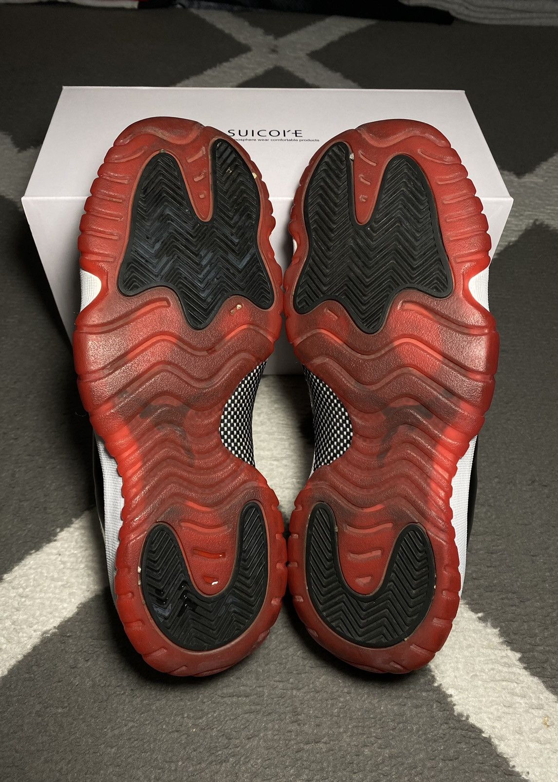 Jordan Brand × Nike Nike Air Jordan 11 Retro Low Bred (GS) 2015 sneakers Size US 7.5 / IT 37.5 - 7 Thumbnail