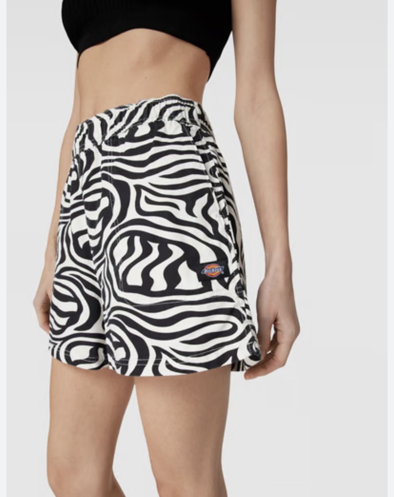 Designer × Dickies Dickies NWT zebra pattern shorts Size 25" / US 0 / IT 36 - 2 Thumbnail