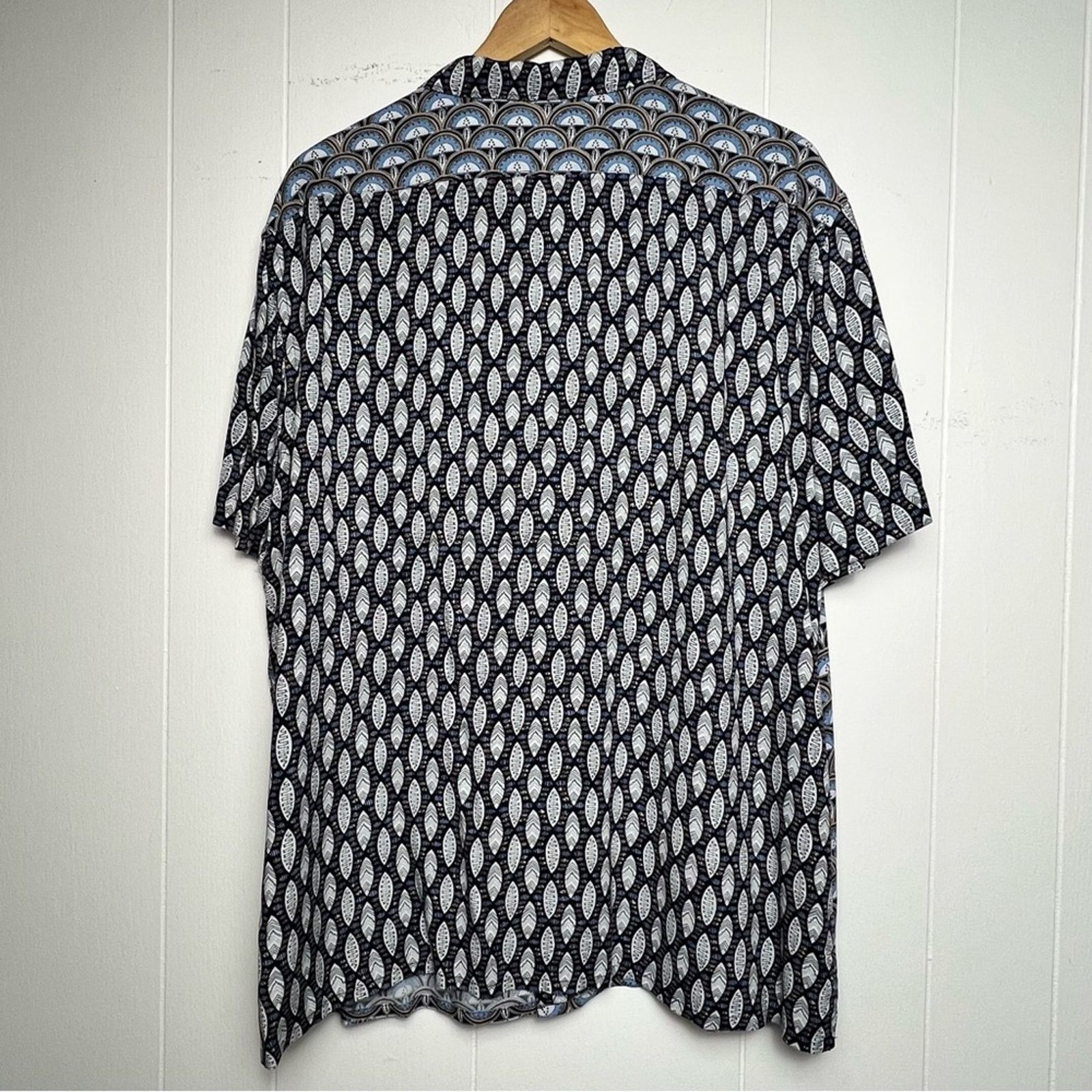 Express Express Blue & White Geometric Print Shirt Men’s XL Size US XL / EU 56 / 4 - 12 Thumbnail