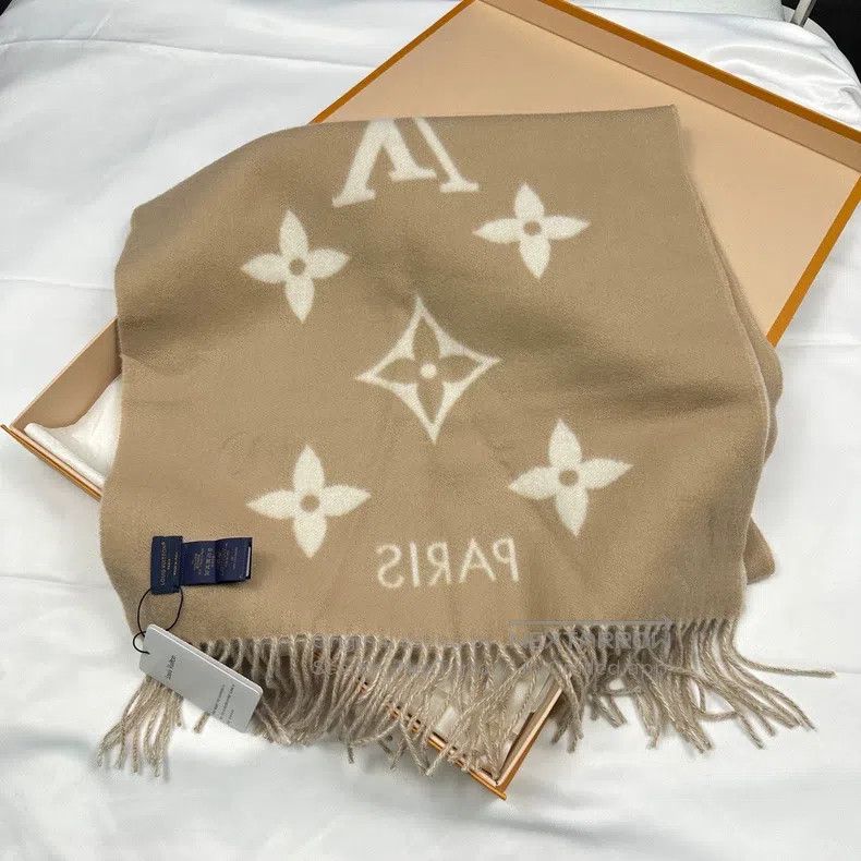 Louis Vuitton Louis Vuitton Cream-colored cashmere scarf Size ONE SIZE - 1 Thumbnail
