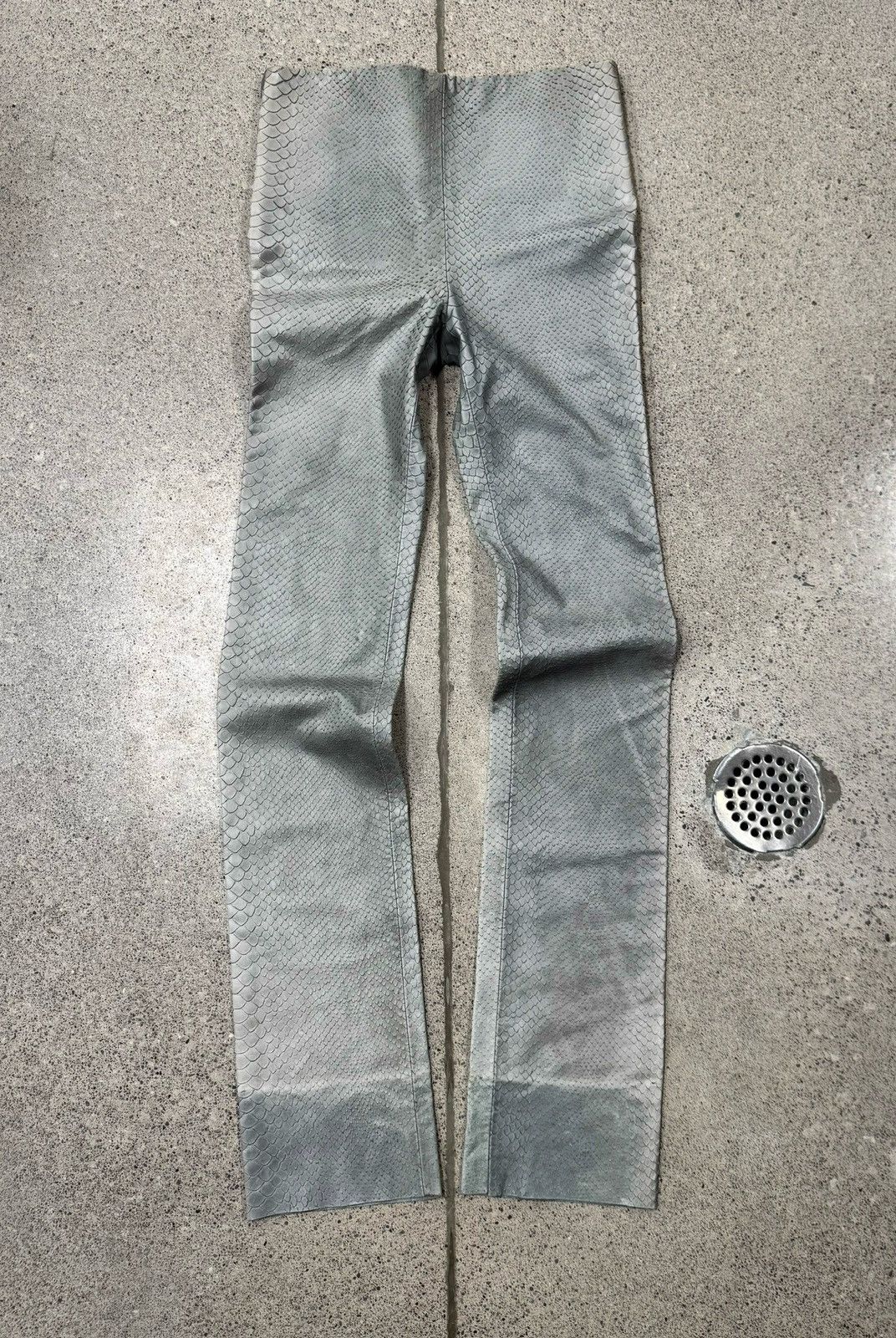 Maison Margiela Maison Margiela Genuine Snakeskin Hide Pants Size US 30 / EU 46 - 1 Thumbnail