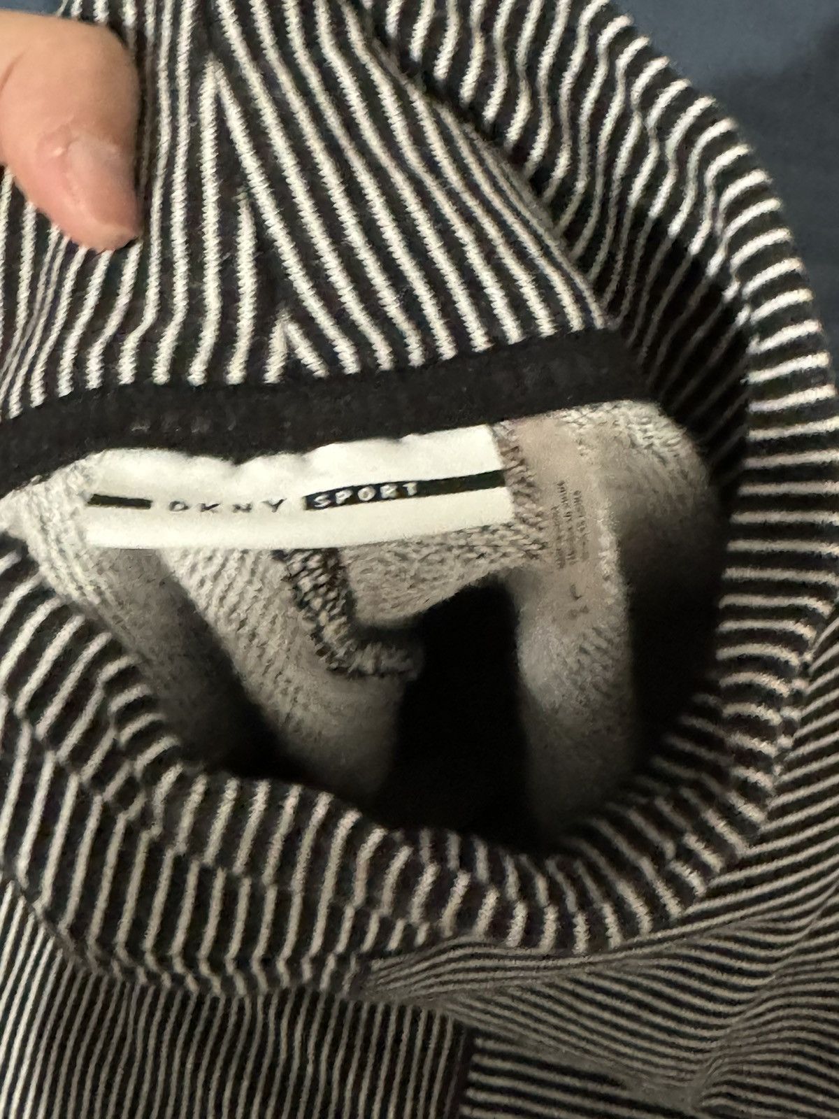 DKNY DKNY Sport Turtleneck Sweater Black & White Mercer Striped Size L / US 10 / IT 46 - 3 Thumbnail