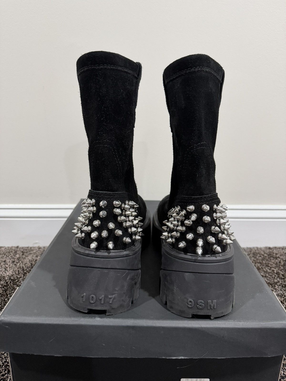 1017 ALYX 9SM 1017 Alyx 9SM Chelsea Calfskin Suede Studded Worker Boots Size US 10 / EU 43 - 5 Thumbnail
