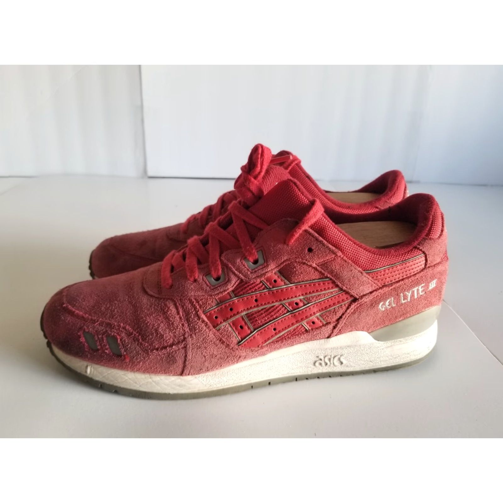 Asics ASICS GEL-Lyte III Running Mens Sneakers Size 10 Suede Red Puddleproof H5U3L 2010s Pale/Red?? Size US 10 / EU 43 - 5 Thumbnail