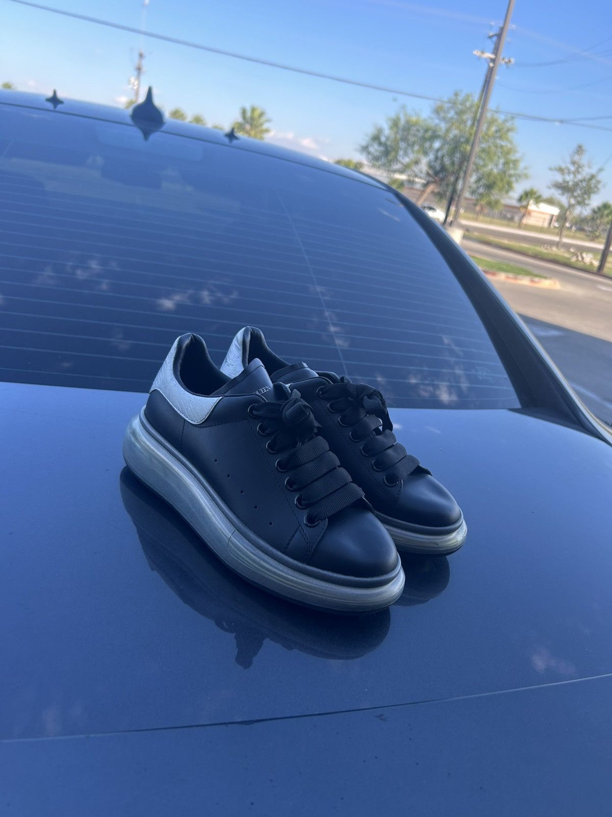 Alexander McQueen Alexander mcqueen black/irridescent Size US 7 / IT 37 - 3 Thumbnail