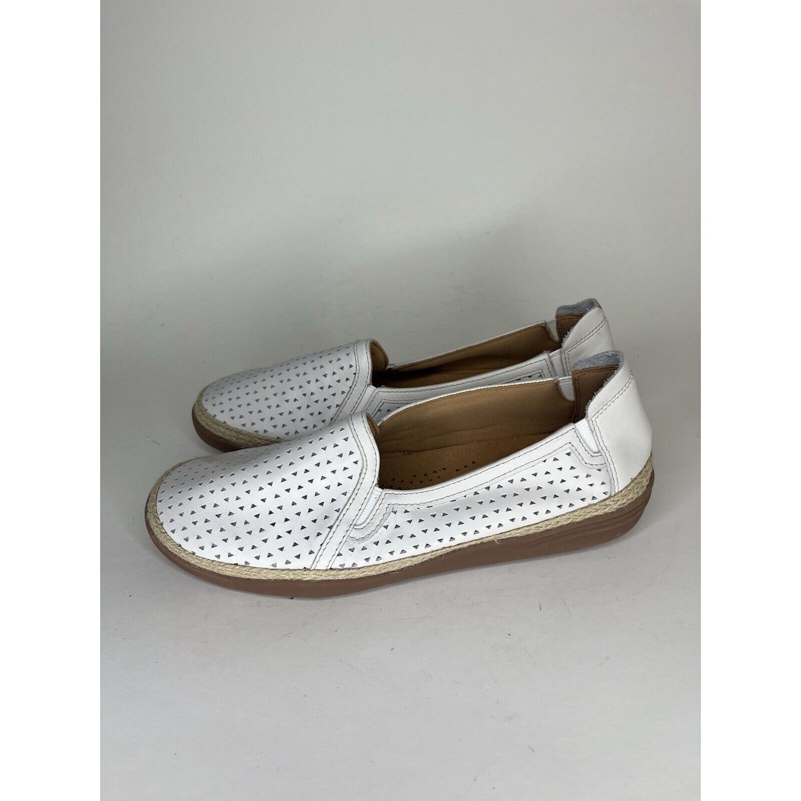 Clarks Clarks Collection White Leather Perforated Espadrilles Shoes Size US 8 / IT 38 - 3 Thumbnail
