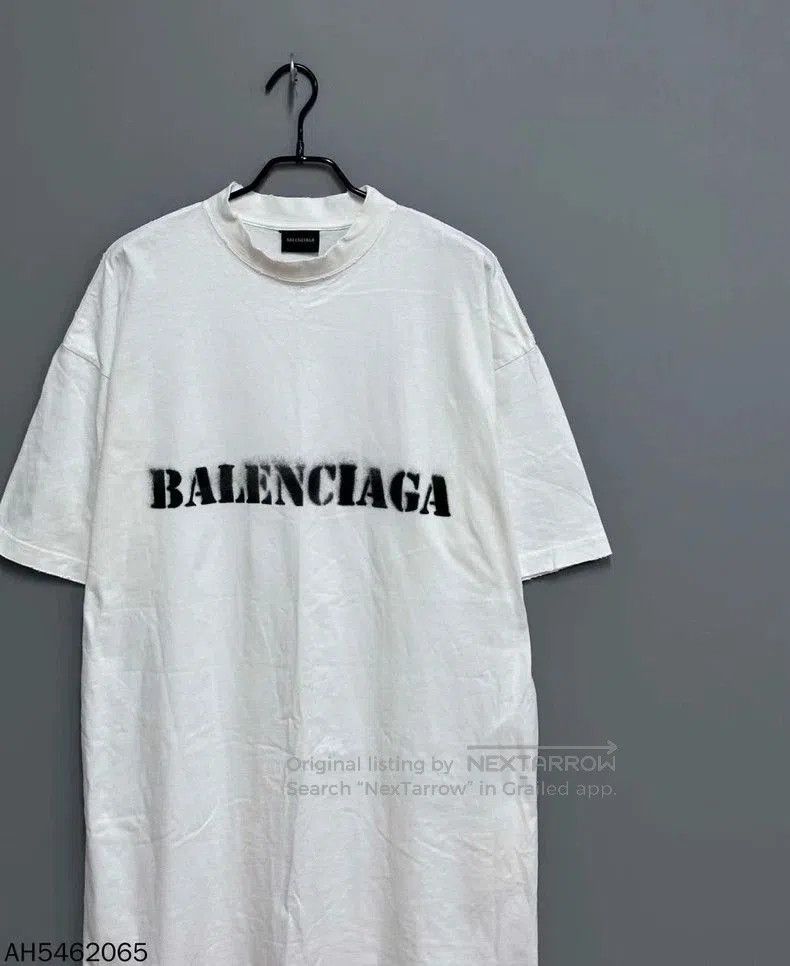 Balenciaga Balenciaga White Blur Logo Short Sleeve. Size US XXL / EU 58 / 5 - 4 Thumbnail