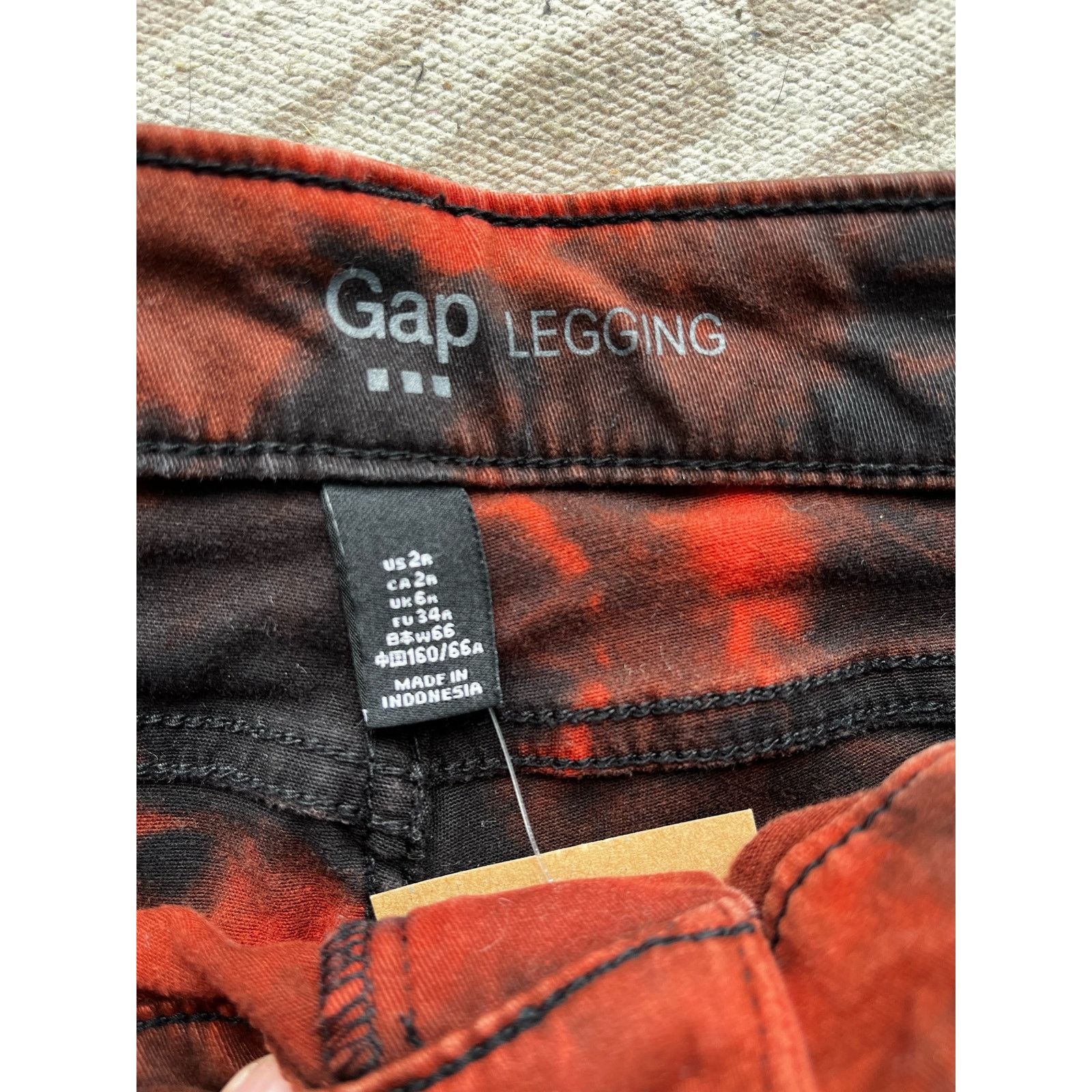 Gap Gap Black Jeggings Bleach Dyed Cutoff Shorts Size 2 Size 26" / US 2 / IT 38 - 4 Thumbnail