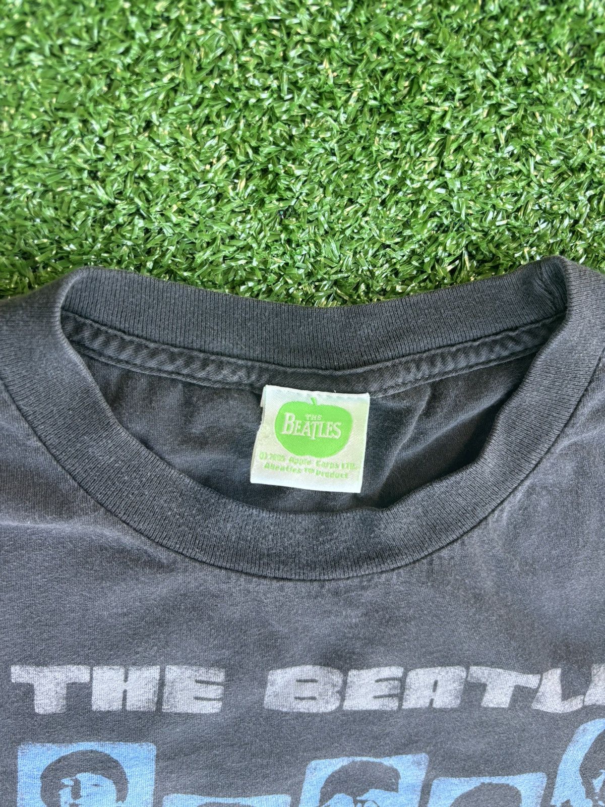 Band Tees × Vintage The Beatles 2005 Tshirt Size US XXL / EU 58 / 5 - 2 Thumbnail