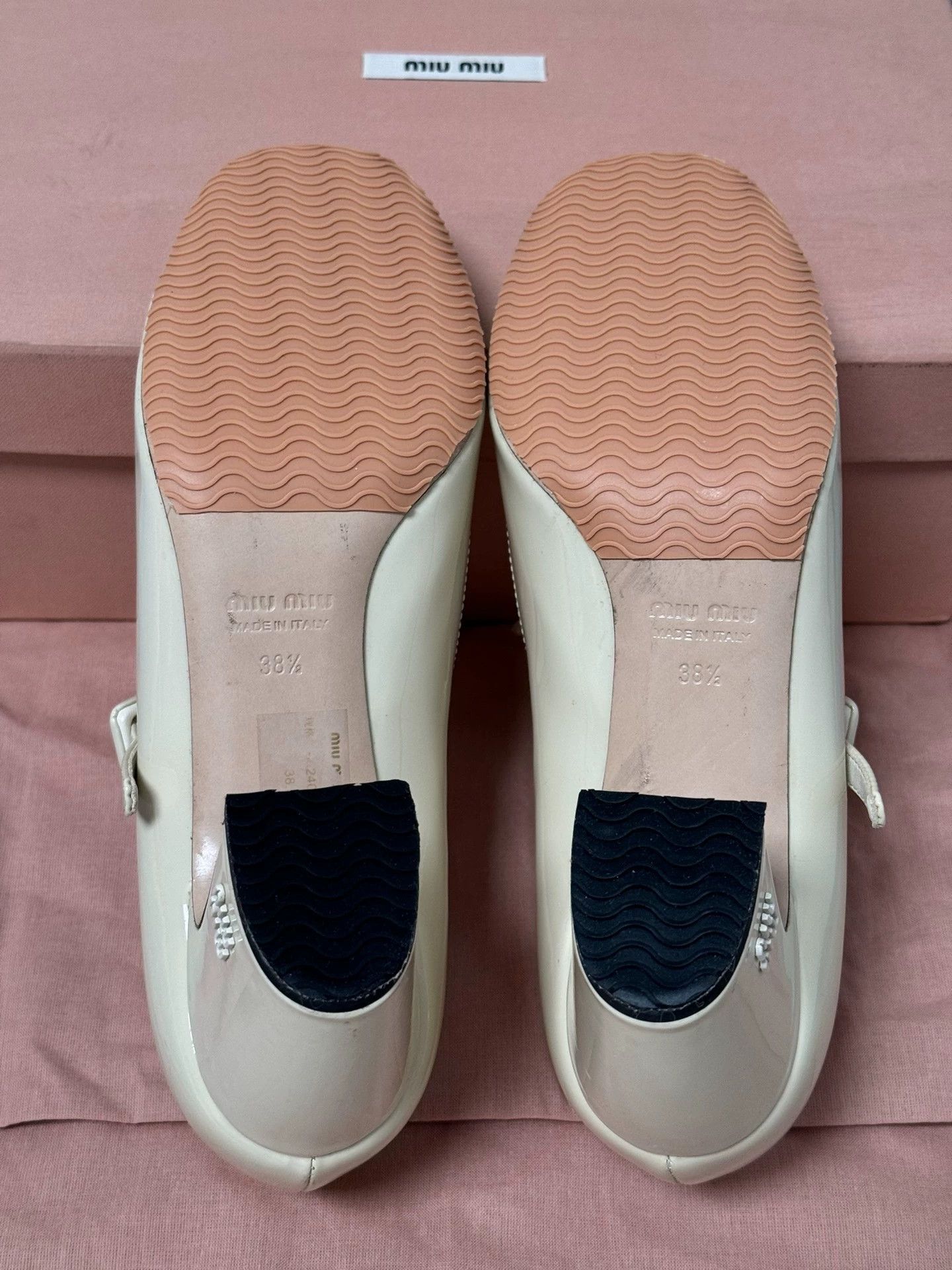 Miu Miu MiuMiu Mary Jane Heels Ivory 38.5 6cm Size US 8 / IT 38 - 5 Thumbnail