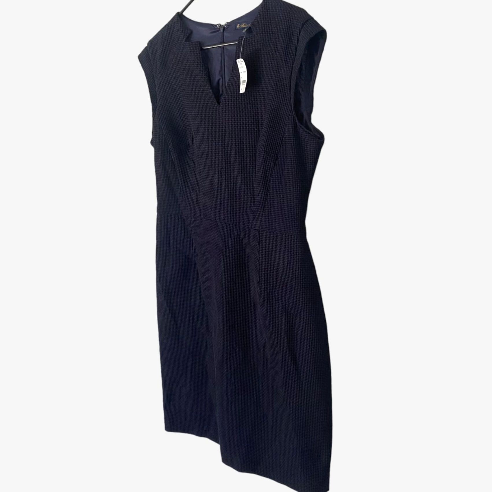 Brooks Brothers Brooks Brothers Textured V-Neck Midi Sheath Dress Navy Blue Women's Size 14 Size XL / US 12-14 / IT 48-50 - 2 Thumbnail