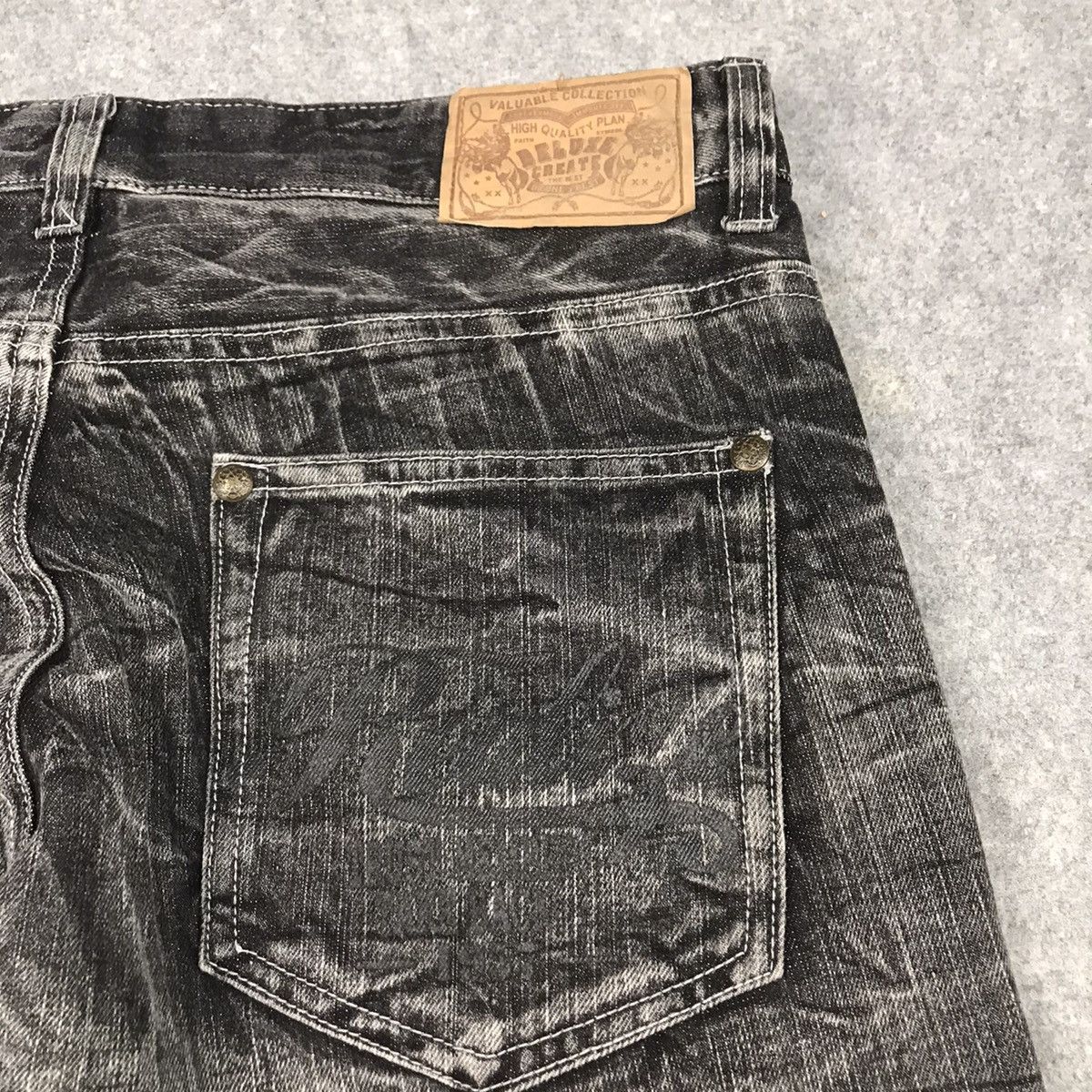 Japanese Brand BLACK FADED DENIM BELUXE CREATE BAGGY DENIM PANTS 136 Size US 32 / EU 48 - 12 Thumbnail