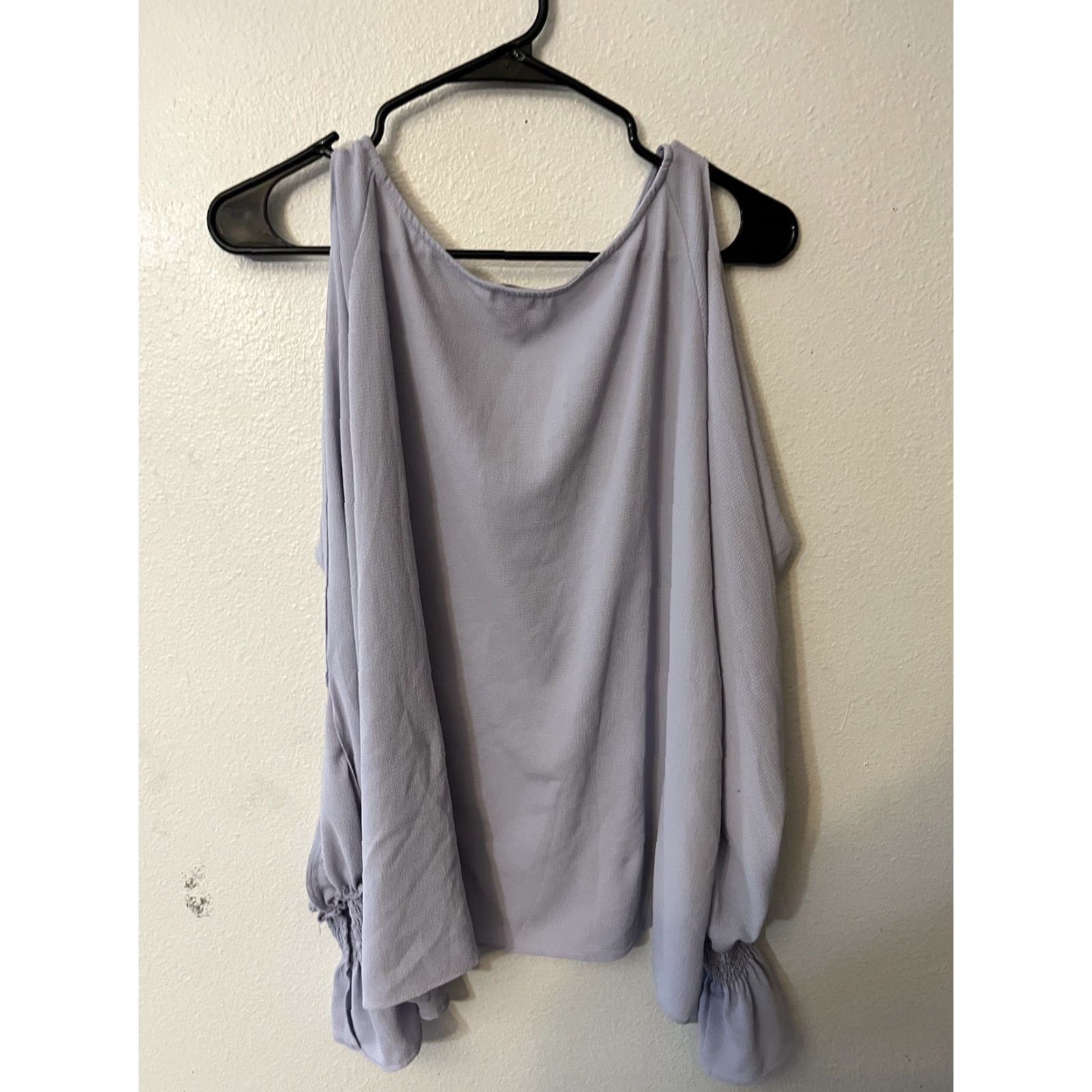 Vince Camuto Vince Camuto Women's Purple Sheer Cold Shoulder Blouse Size Large Size L / US 10 / IT 46 - 3 Thumbnail