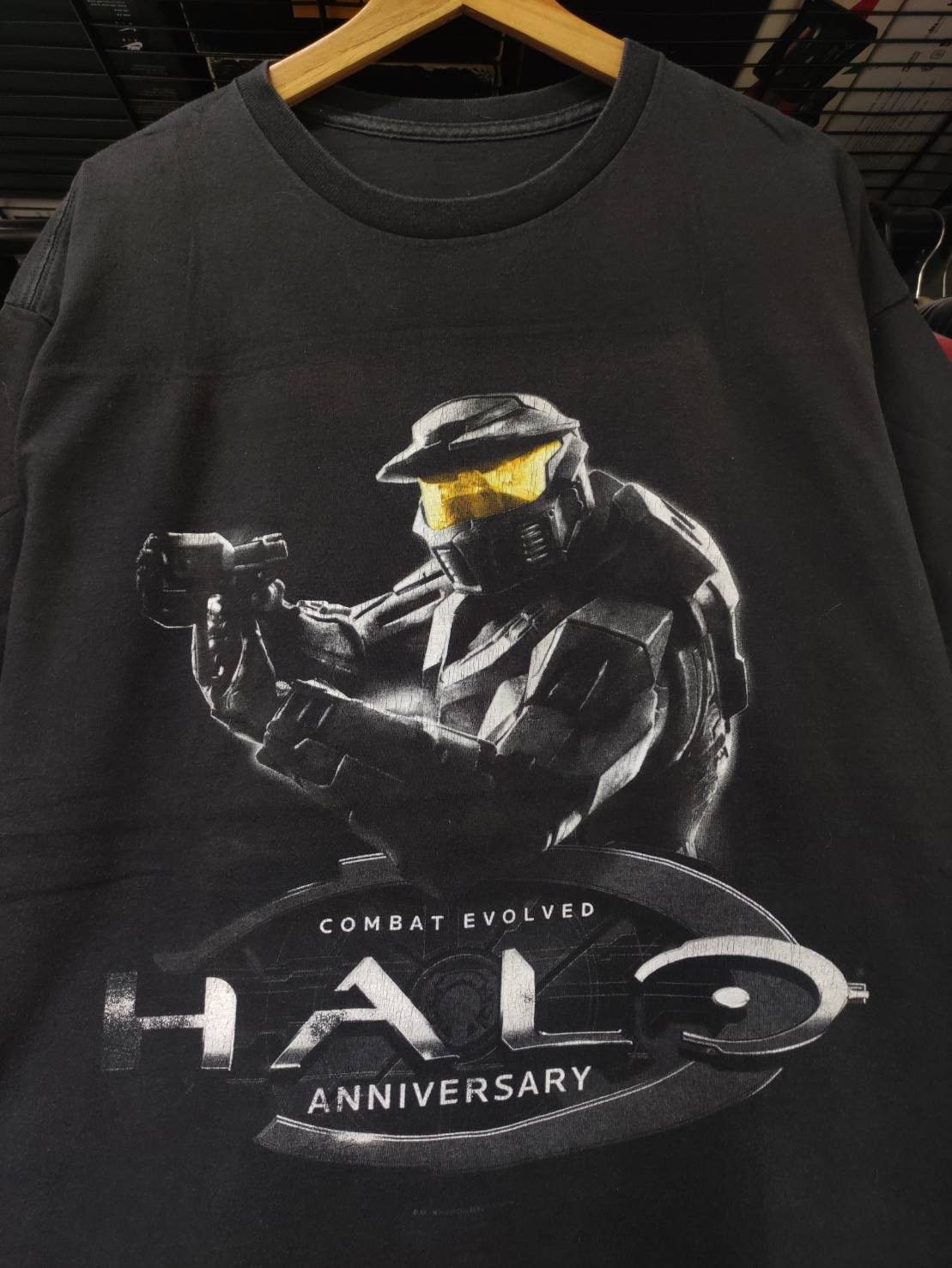 Halo Halo Combat Evolved Anniversary Game Promo T-Shirt Size US L / EU 52-54 / 3 - 1 Thumbnail
