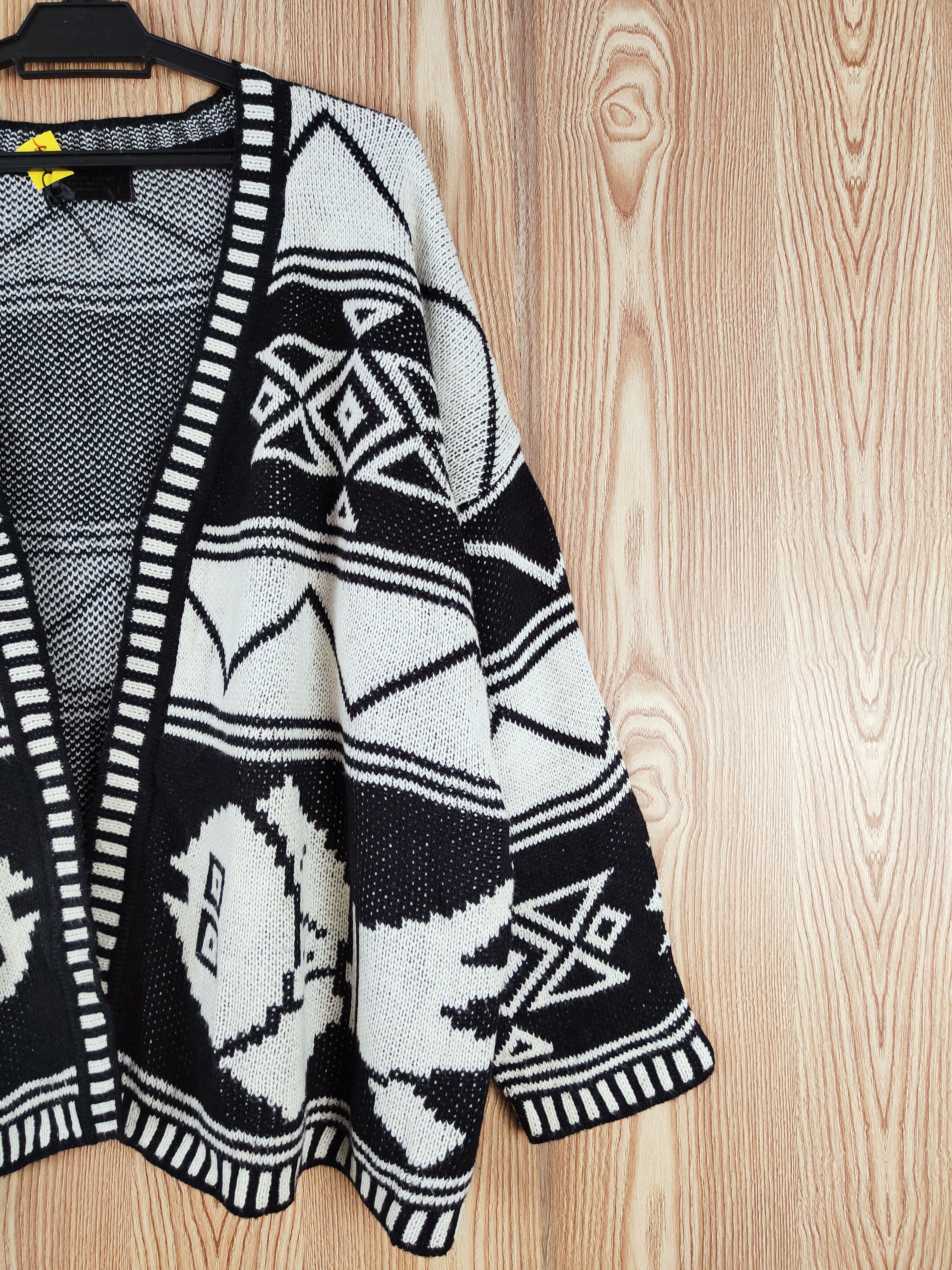 Japanese Brand Vintage Salon Black White Knitwear Cardigan #W130 Size US L / EU 52-54 / 3 - 5 Thumbnail