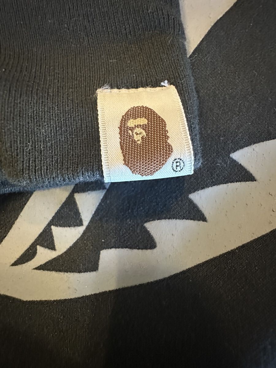 Bape Bape Shark Head Crewneck Size US M / EU 48-50 / 2 - 5 Thumbnail