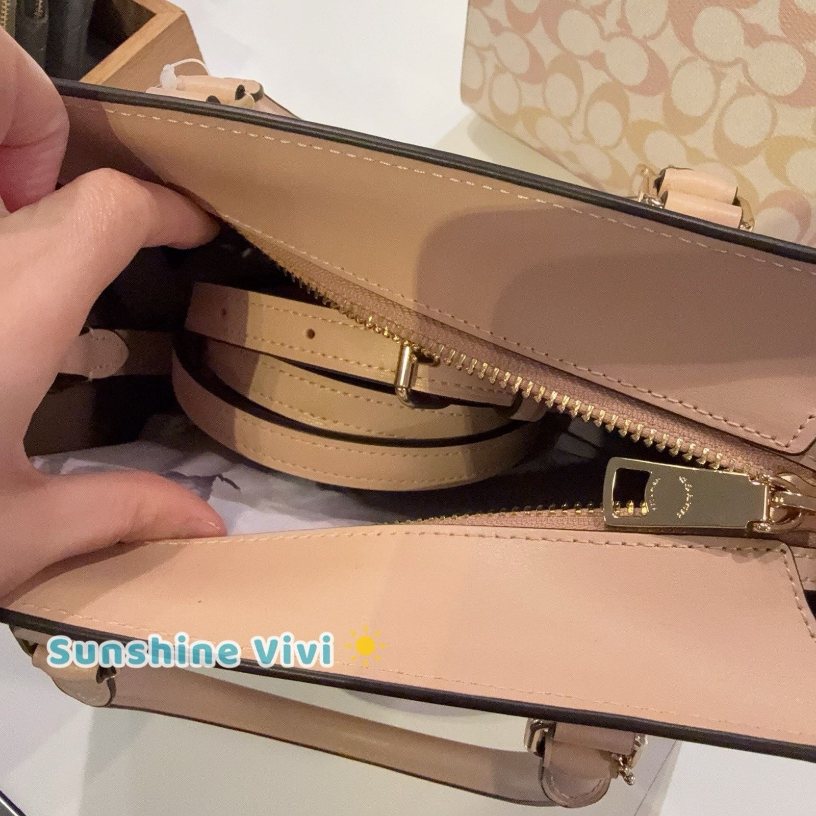Coach NWT Coach Maggie Small Tote Bag In Pretty Chalk Pink CDZ08 Size ONE SIZE - 4 Thumbnail