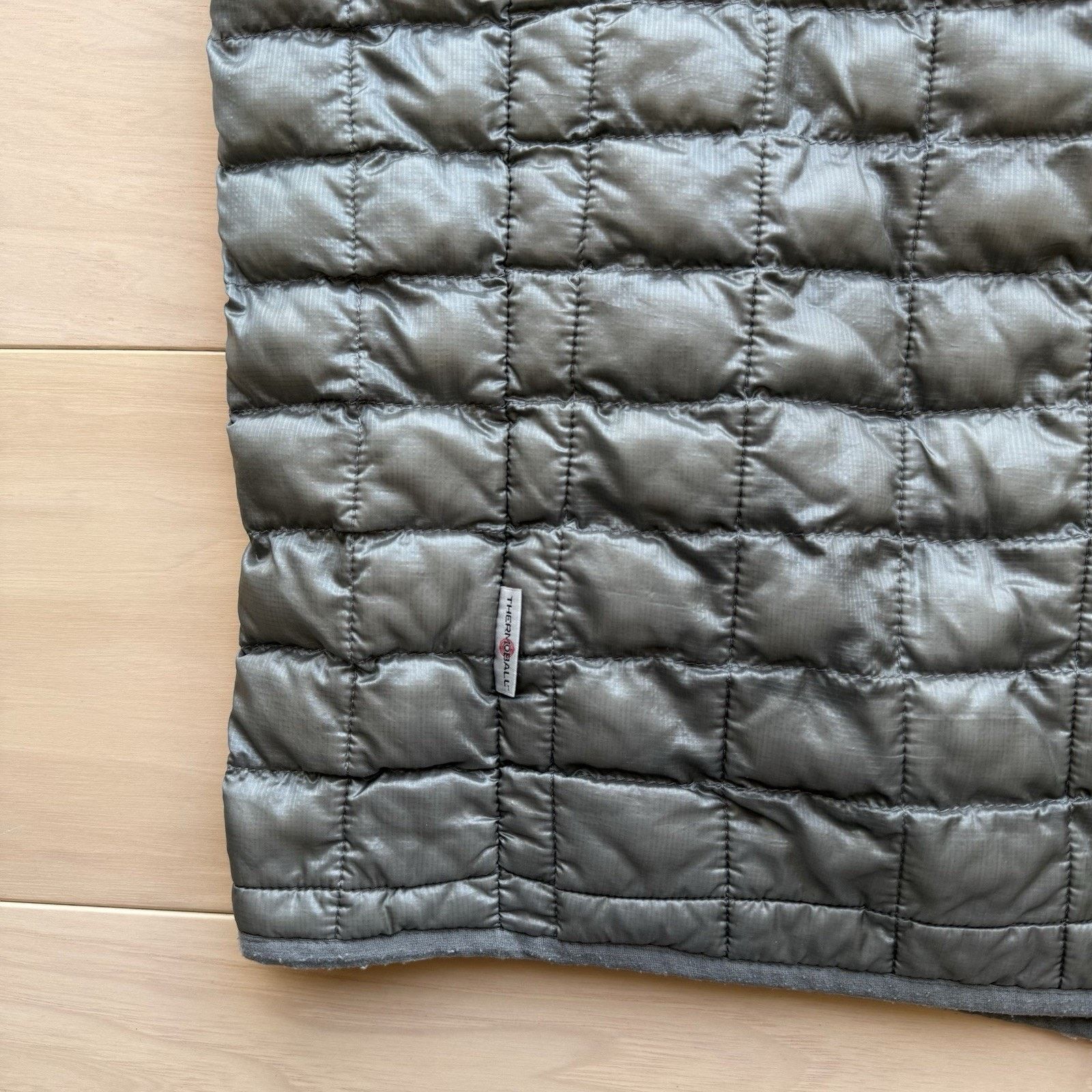 The North Face North Face Thermoball Vest XL Gray Full Zip Outdoors Hiking Size US XL / EU 56 / 4 - 8 Thumbnail