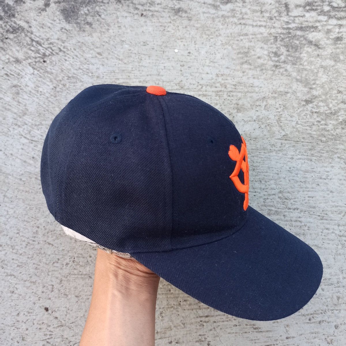 Vintage DS Vintage Yomiuri Giants Japanese Baseball Strap Back Hat Size ONE SIZE - 5 Thumbnail