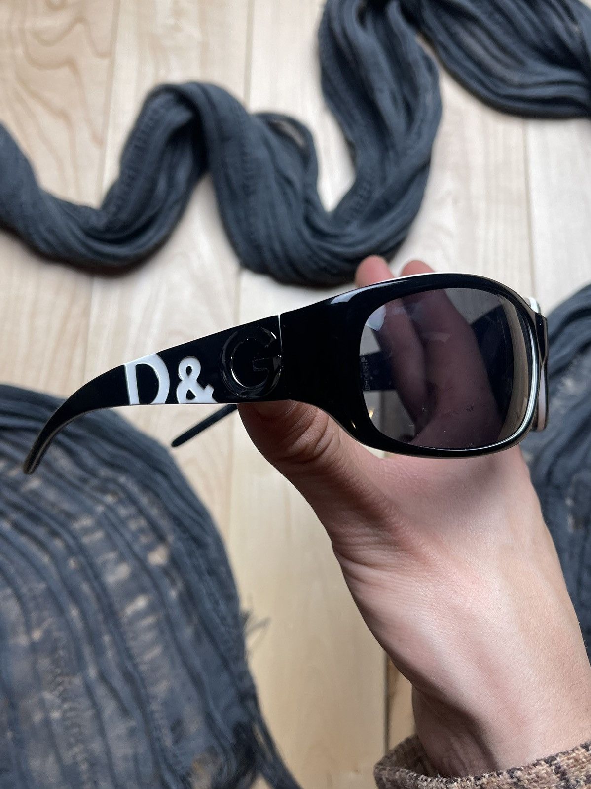 Dolce & Gabbana 2000s Dolce & Gabbana D&G Logo Purple Tinted Sunglasses Size ONE SIZE - 1 Thumbnail