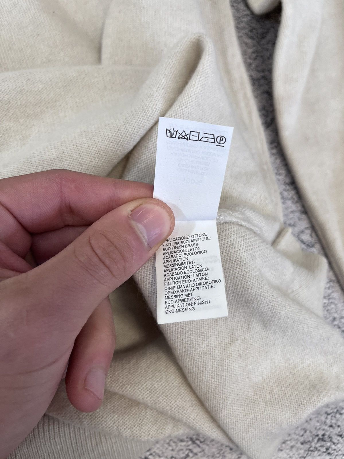Brunello Cucinelli Brunello Cucinelli Cashmere Sweater V-neck Jumper Pullover Size L / US 10 / IT 46 - 17 Thumbnail