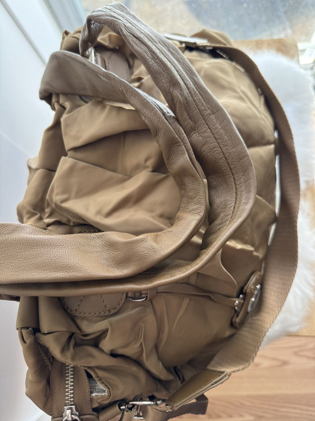 Lacoste Lacoste Tan Duffel / Shoulder Bag – Excellent Pre-Owned Size ONE SIZE - 12 Thumbnail