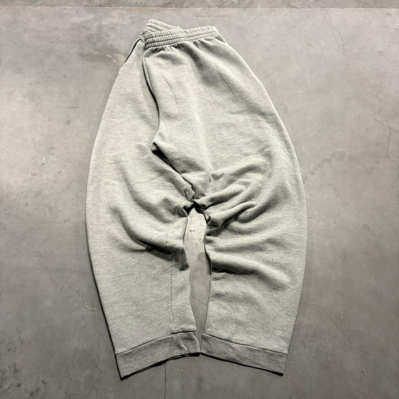 Japanese Brand × Vintage Crazy Vintage Y2K/2000s Baggy Grey Sweatpants! Size US 38 / EU 54 - 4 Thumbnail