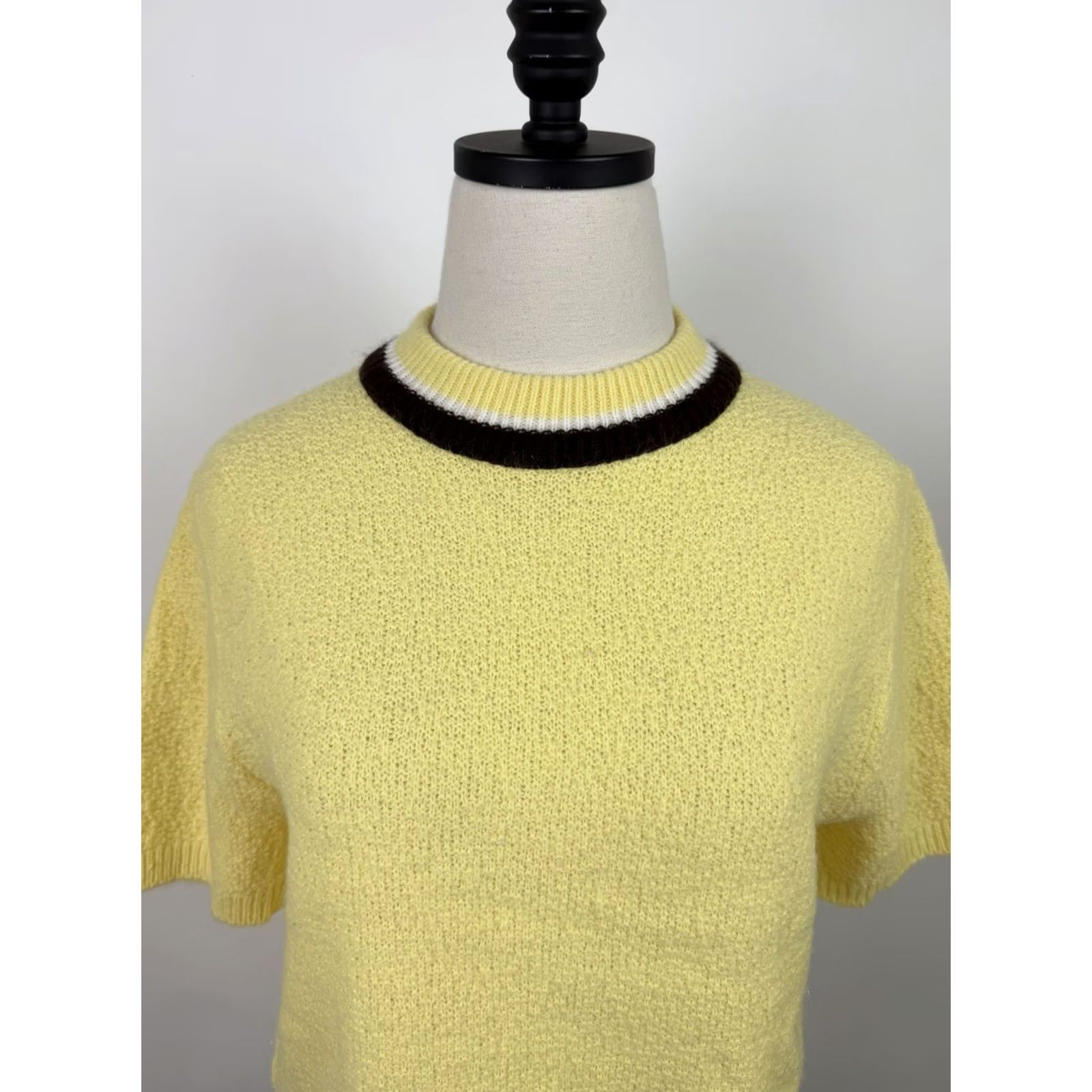Buttero VINTAGE Penrose Sweater Womens S Mock Neck Short Sleeve Pullover Yellow 70s Retro Knit Top Size S / US 4 / IT 40 - 2 Thumbnail